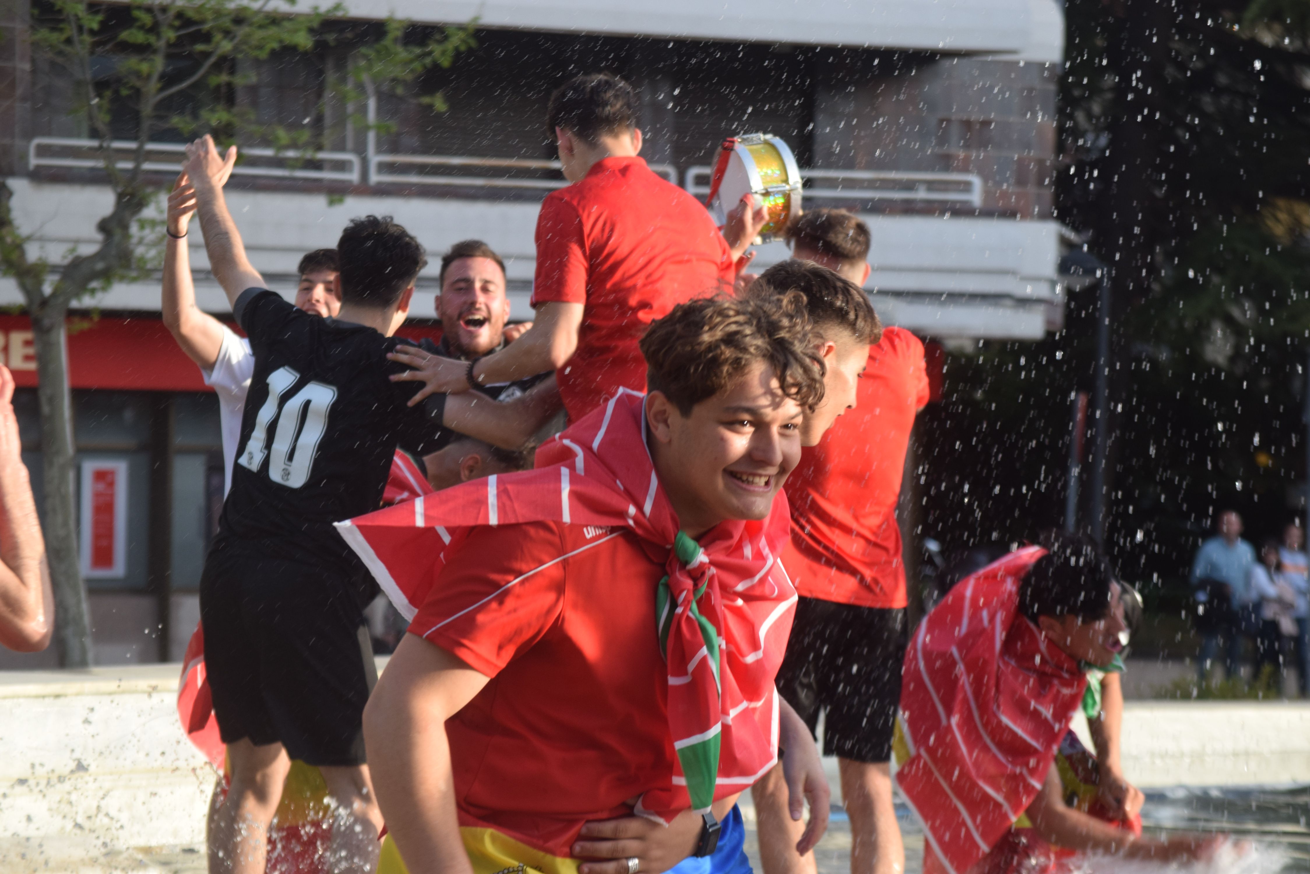 Celebración del ascenso del Juvenil del Zamora CF