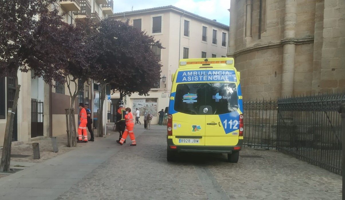 Los servicios sanitarios acceden a la vivienda