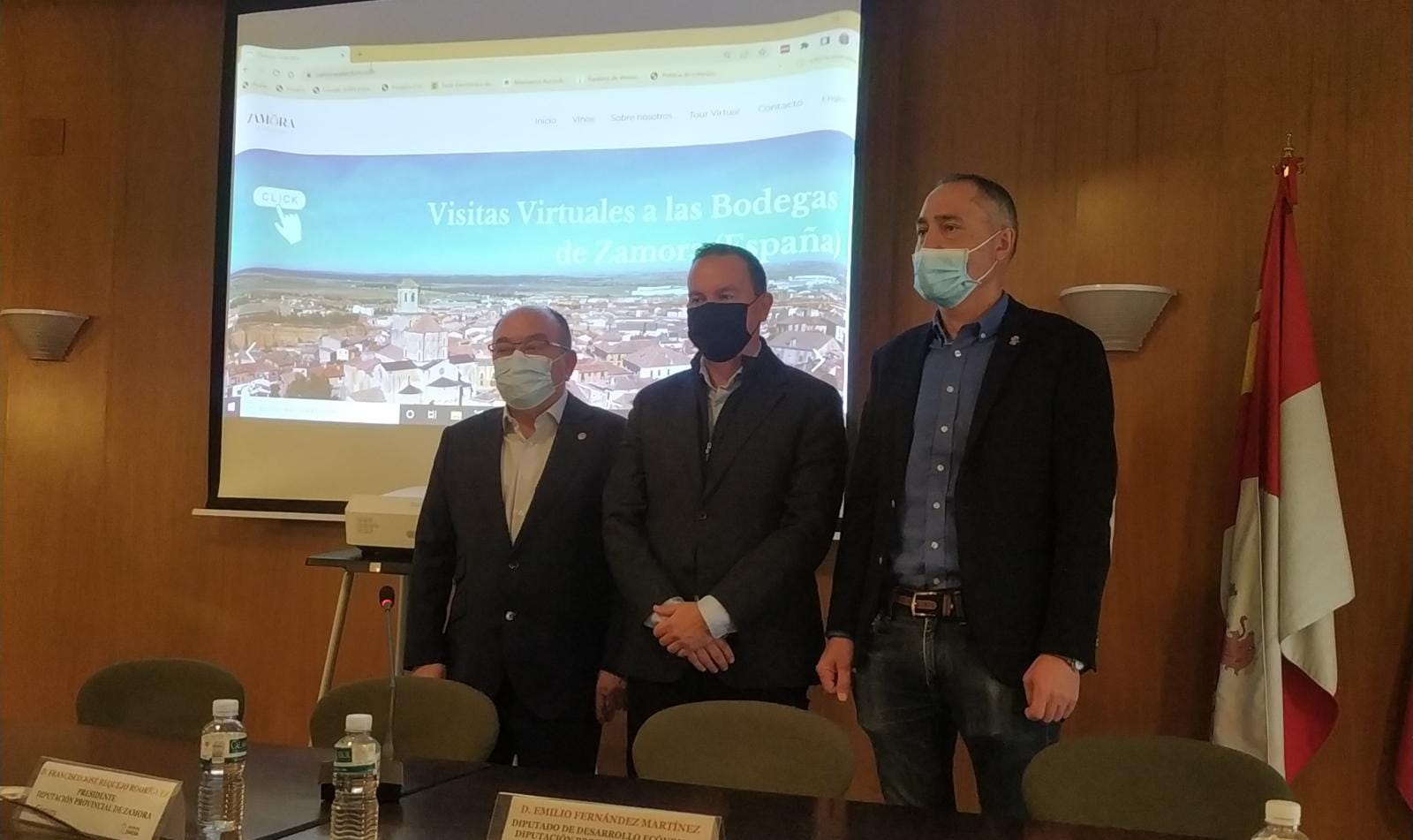 Enrique Oliveira, Francisco Requejo y Emilio Fernández durante la presentación