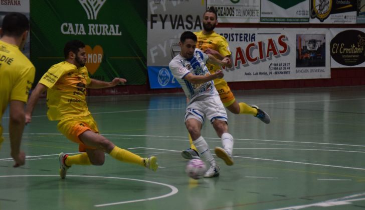 Un lance de un partido del Atlético Benavente