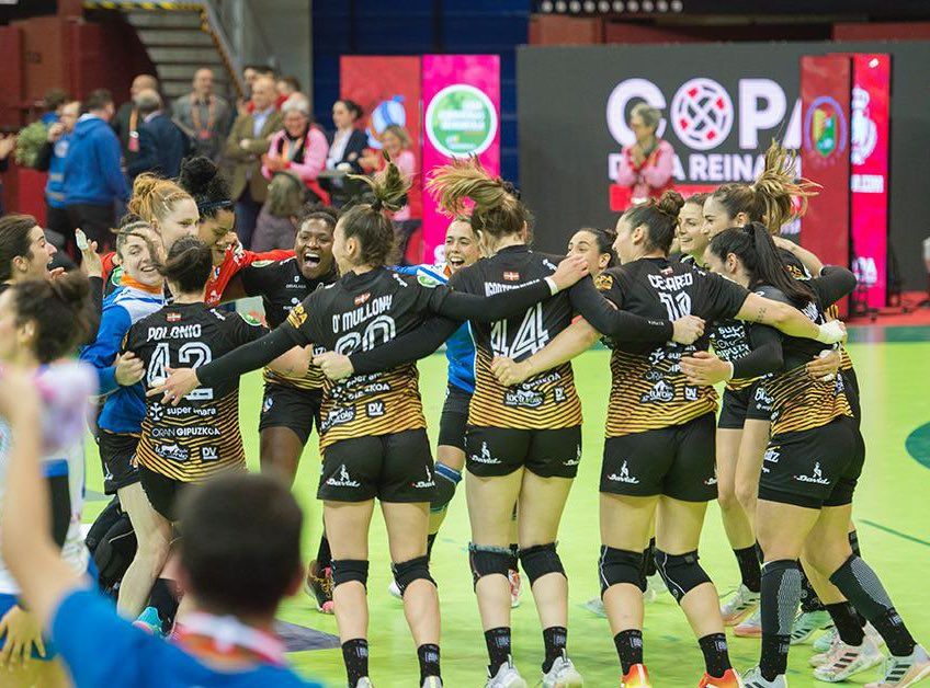 O'Mullony celebra una victoria en la Copa de la Reina