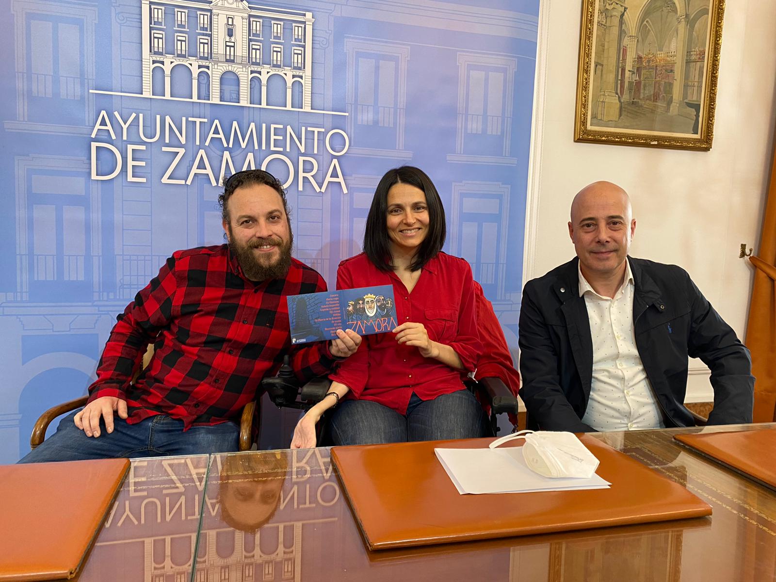  María Eugenia Cabezas junto al presidente de MUBAZA, Manuel Pérez