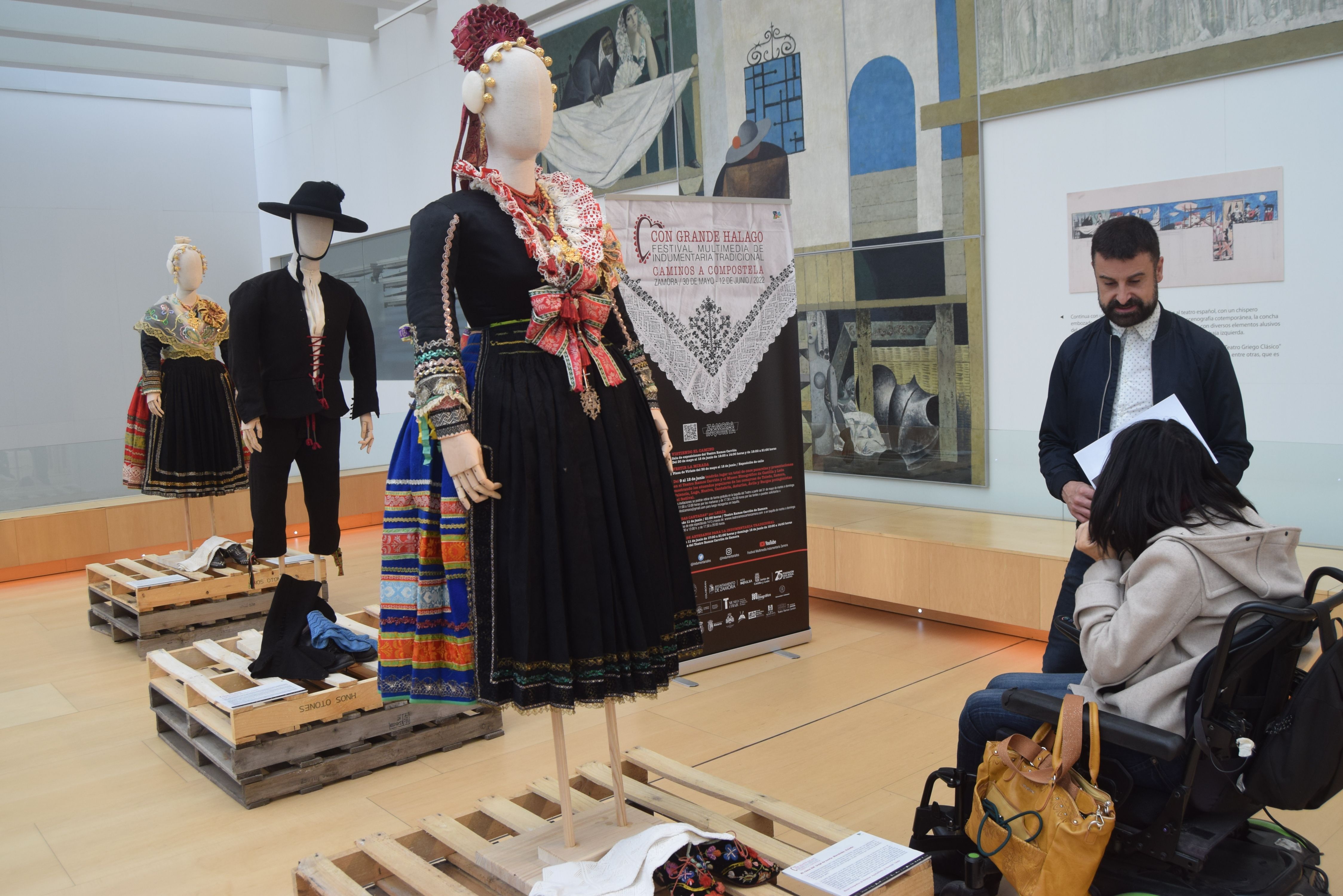 Exposicion de trajes regionales Grande Halago (9)