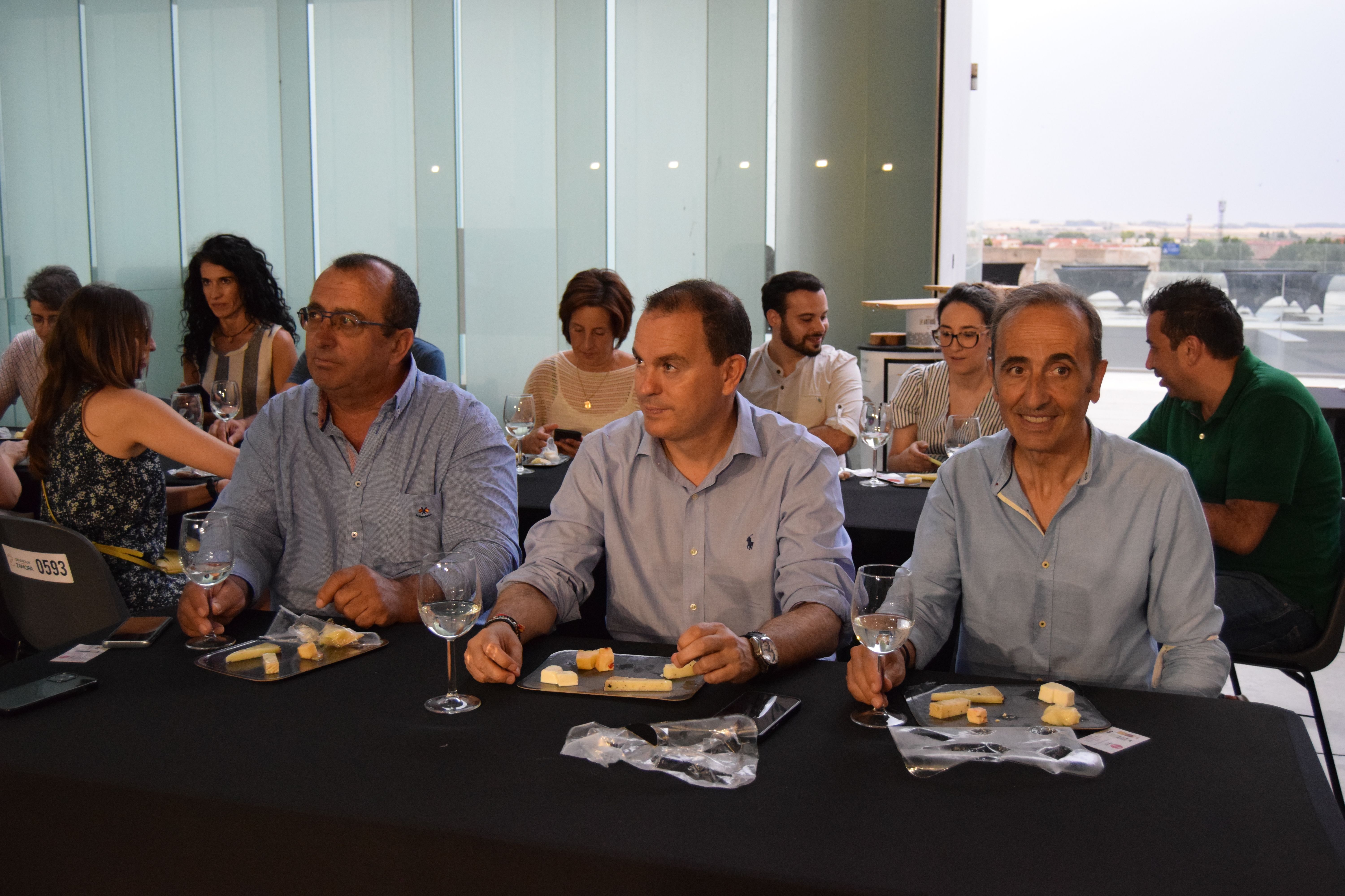 Cata de queso y sake para promocionar Fromago (5)