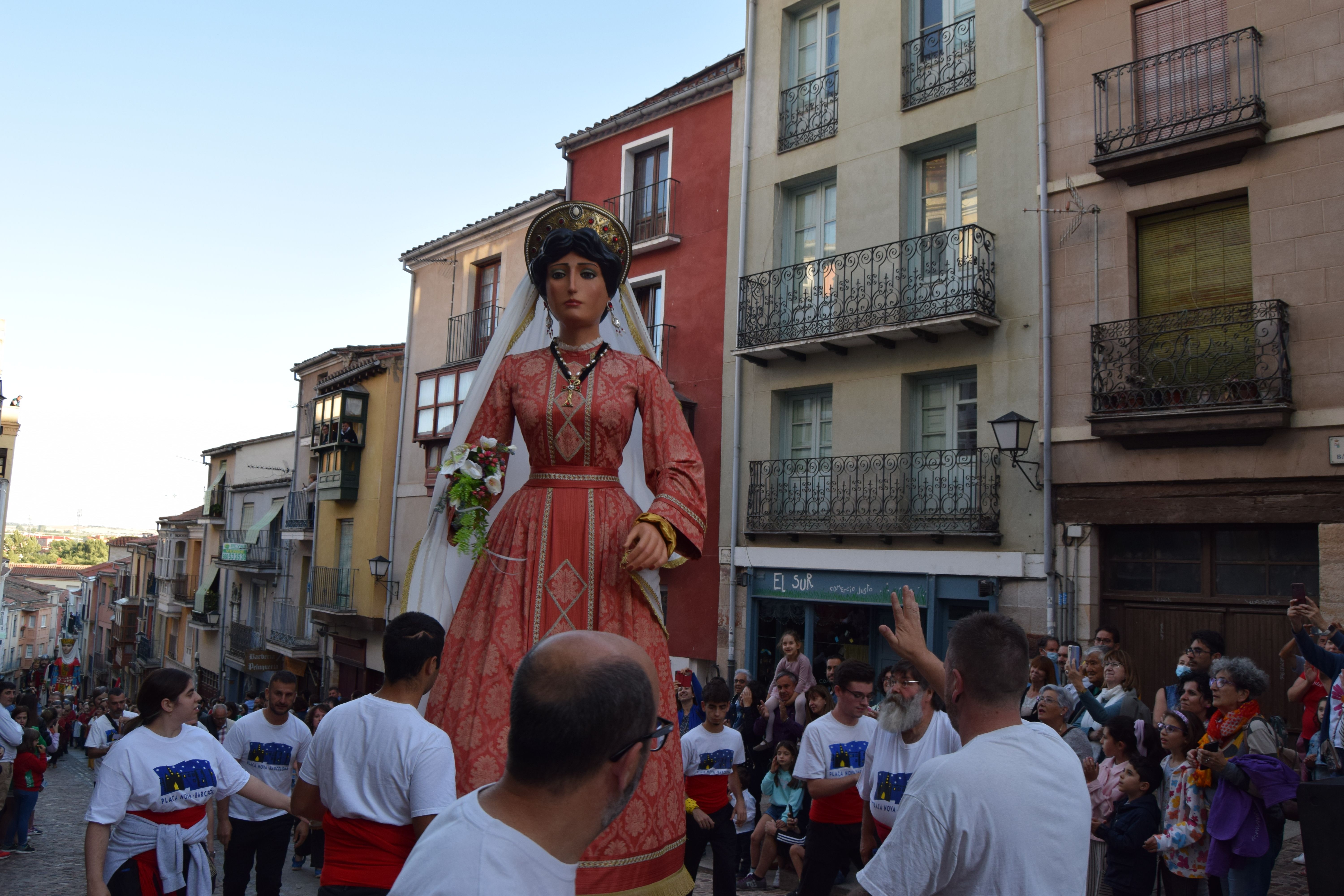 Capitonis Durii y Plaza Nueva recorren la ciudad (10)