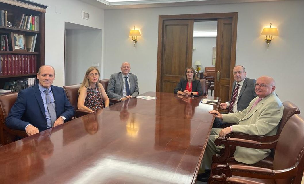 Reunión de Rocío Lucas con FSIE CyL