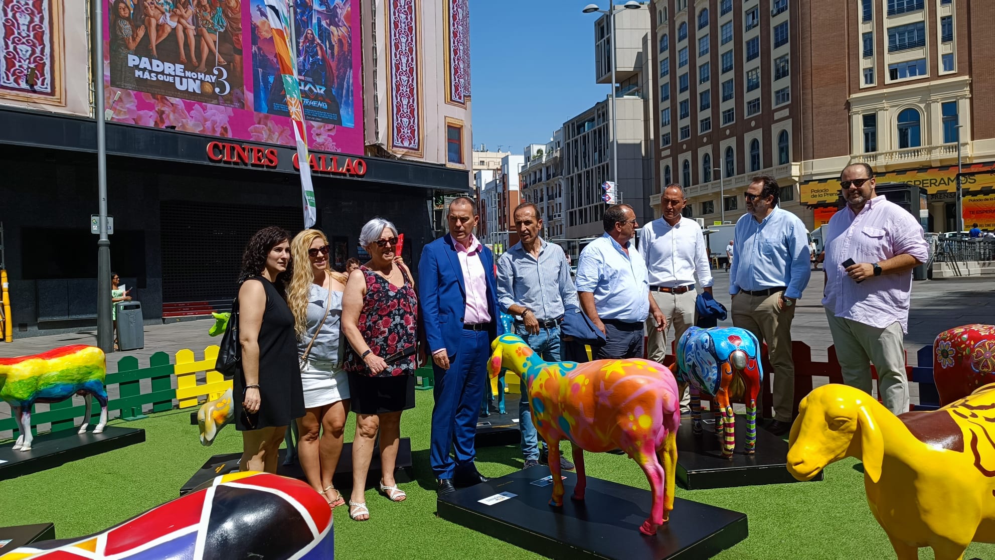 El “color zamorano” llega a la madrileña plaza del Callao con la exposición ‘Ovejas Fromago Cheese Experience’ (6)