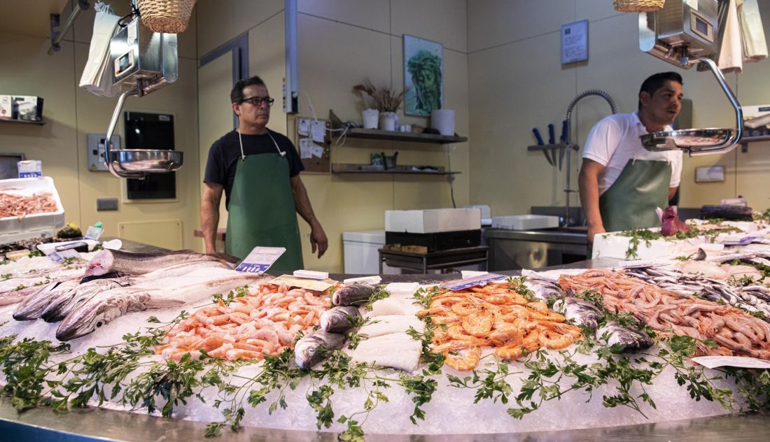 Pescadería en un mercado de abastos.   María José López   Europa Press