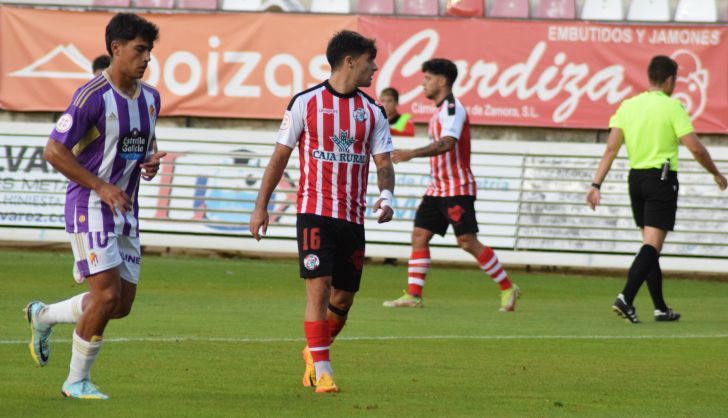 Un instante del Zamora CF - Valladolid Promesas en la primera vuelta