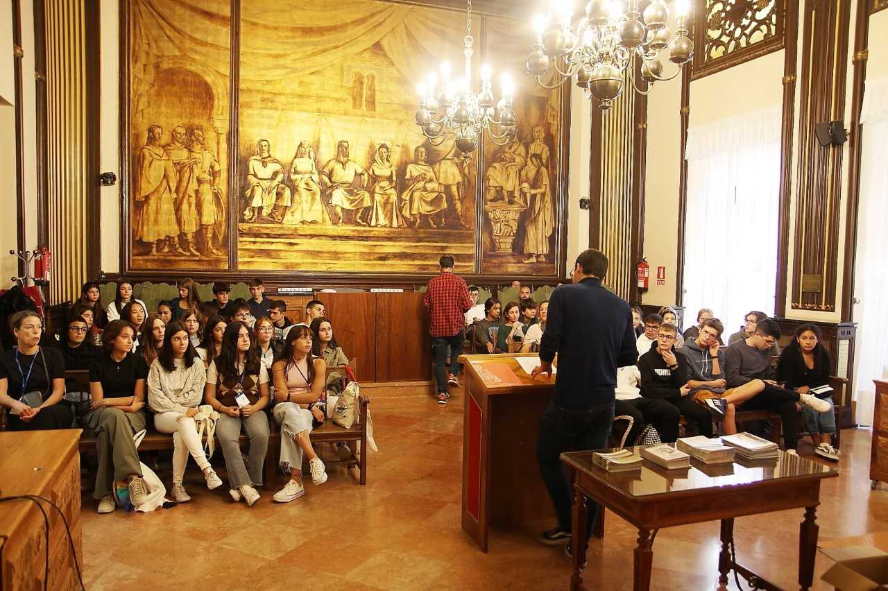 Estudiantes de intercambio visitan el Ayuntamiento 2