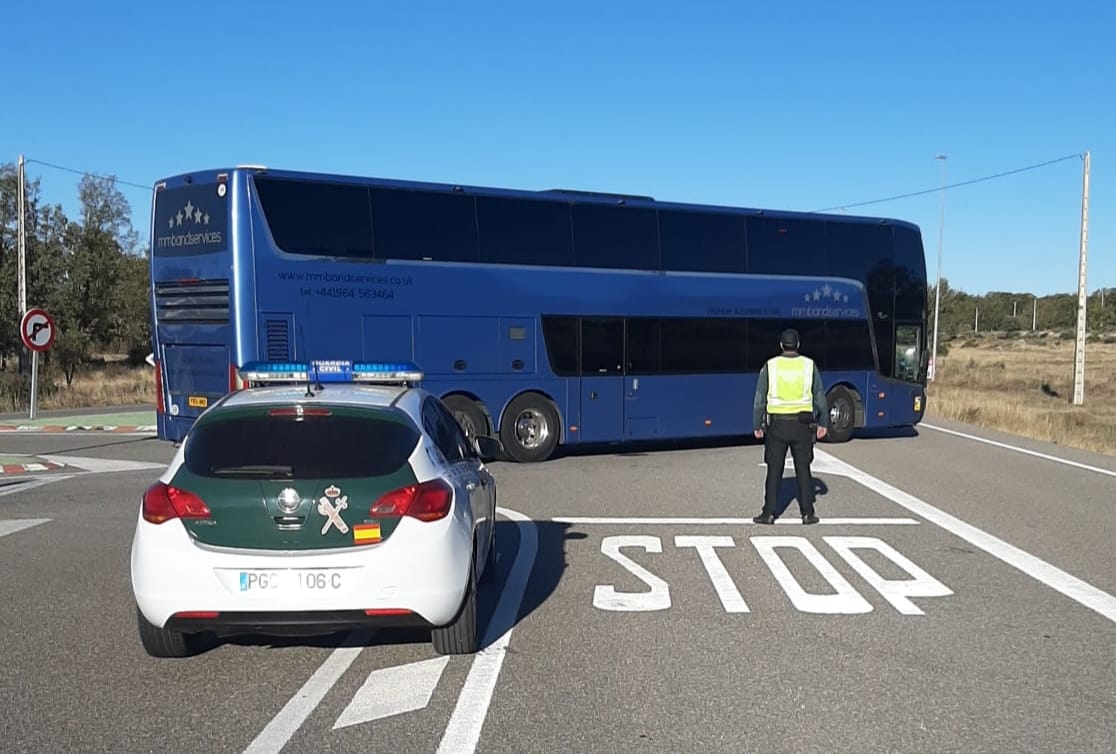 Autobús averiado en la N 525