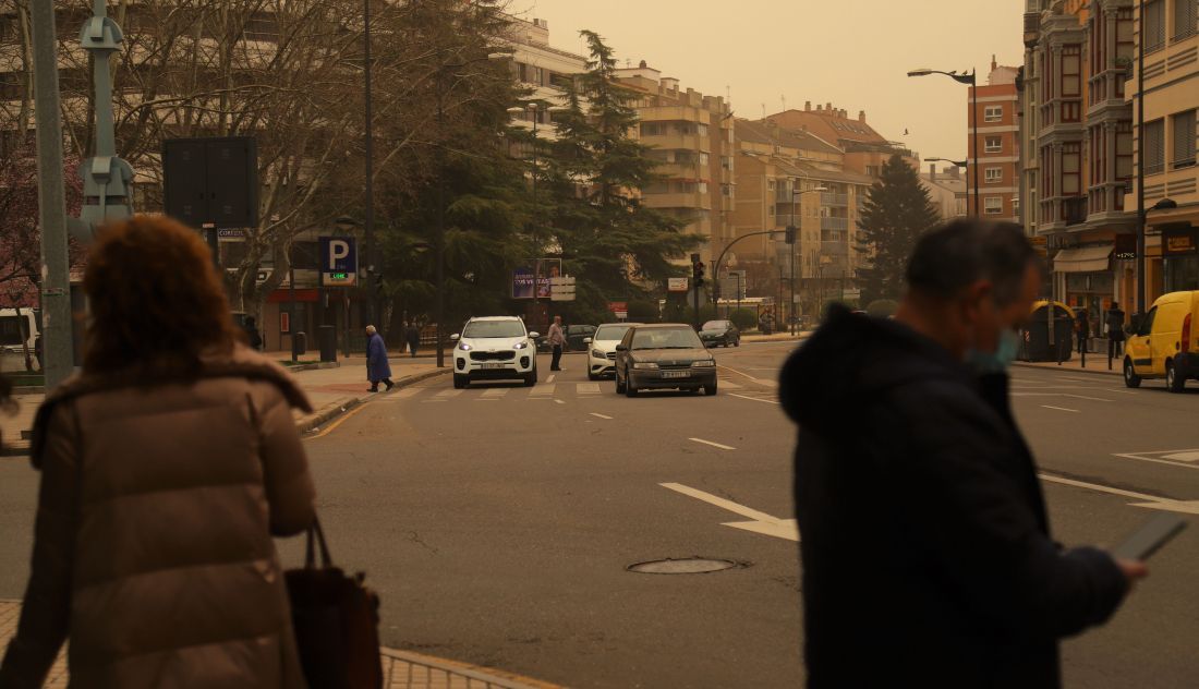 Imagen de la plaza de la Marina donde se aprecia la presencia de polvo Foto María Lorenzo