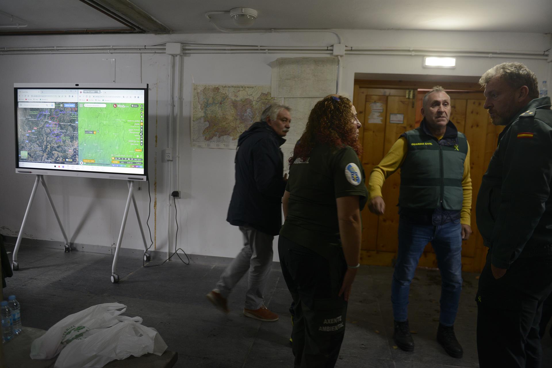 Mando instalado para coordinar el dispositivo de búsqueda de la avioneta, a 20 de octubre de 2022, en A Gudiña, Ourense. EP