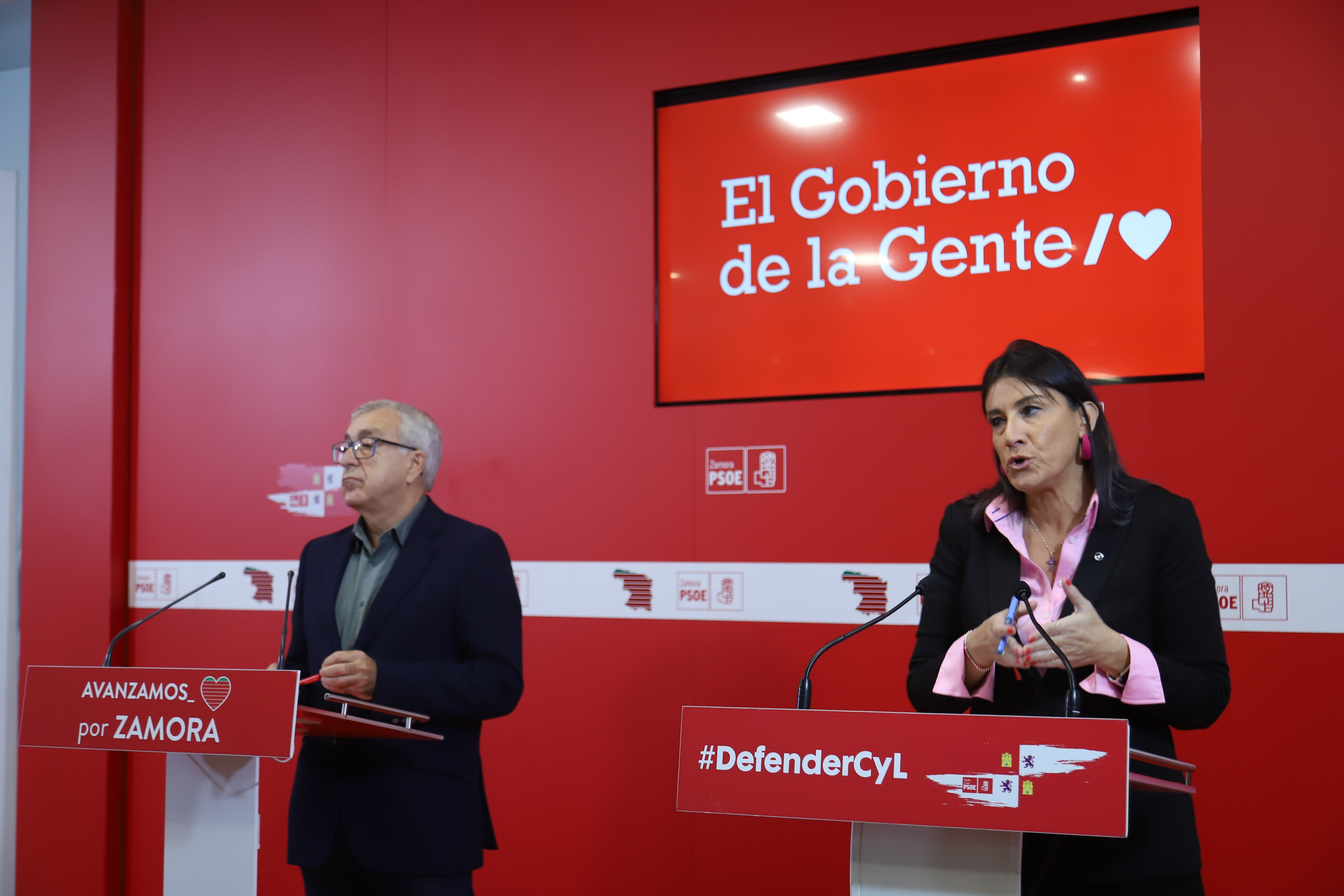 Un instante de la rueda de prensa Foto M.L