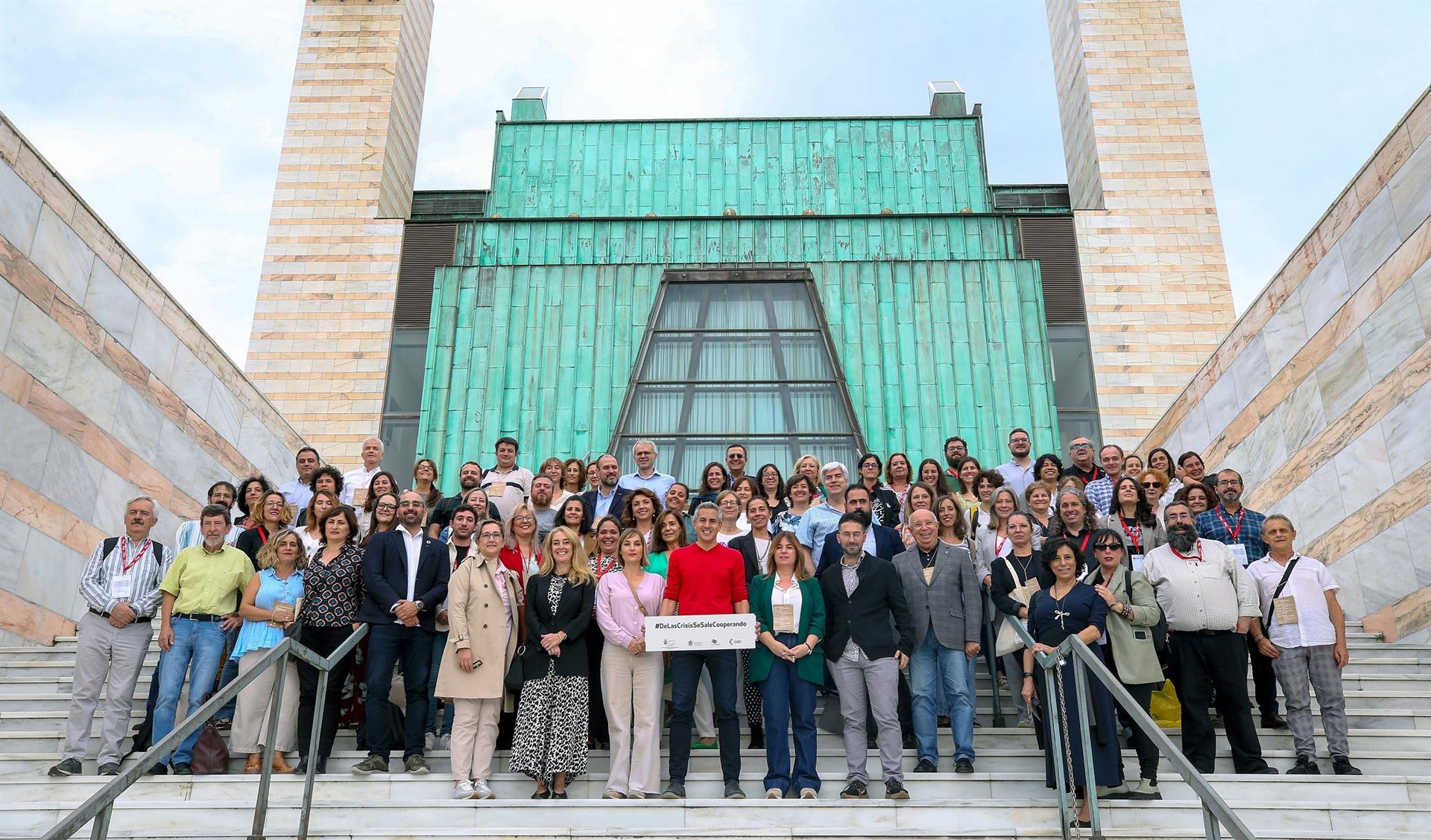 Participantes en el Encuentro de CCAA y Cooperación para el Desarrollo celebrado en Santander. FOTO EP