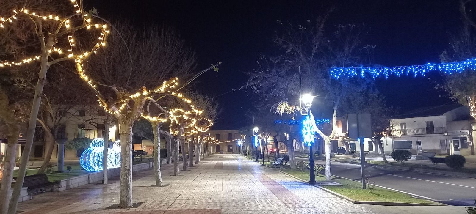 Iluminación Navideña en Moraleja del Vino 