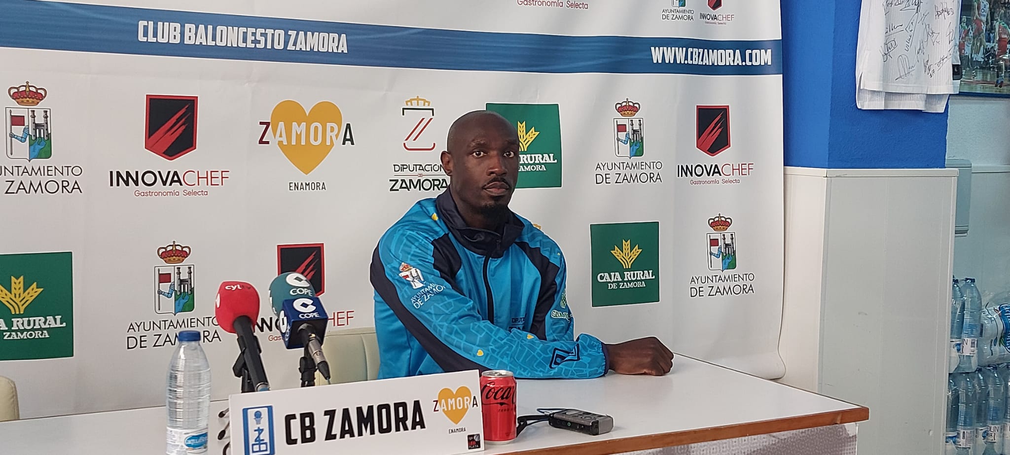 Robert Opong, en rueda de prensa