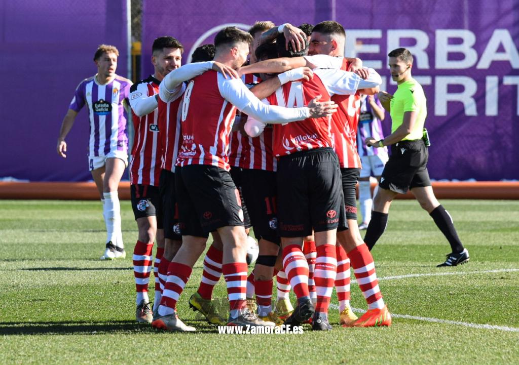 Los jugadores del Zamora celebran uno de los tantos. Foto:Zamora CF 