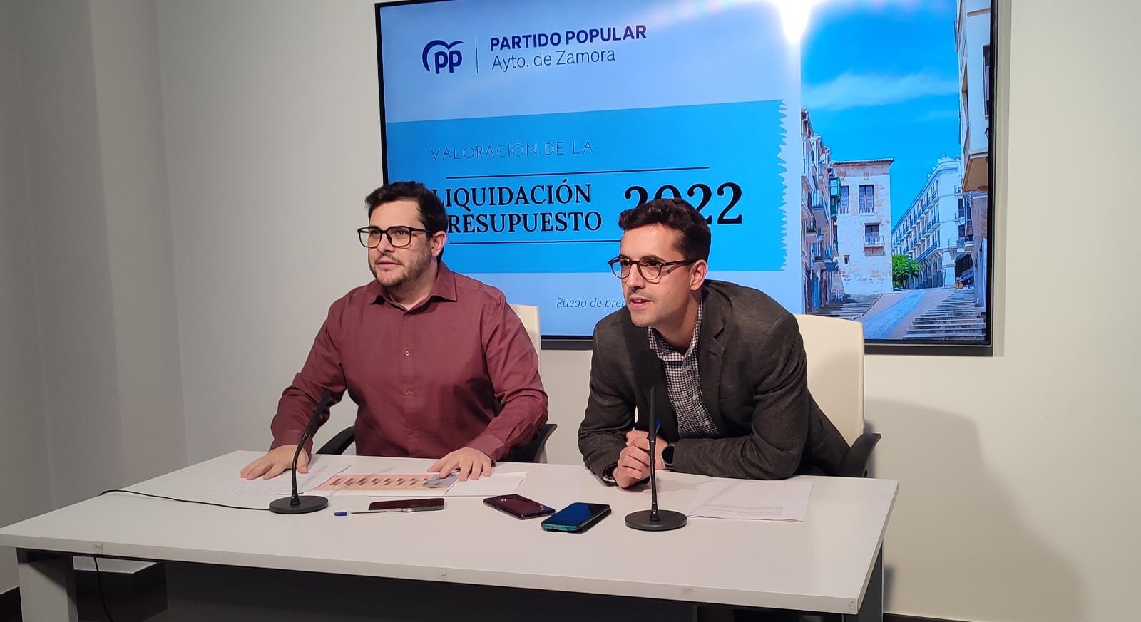 Víctor López de la Parte y David Ángel Hernández durante su intervención