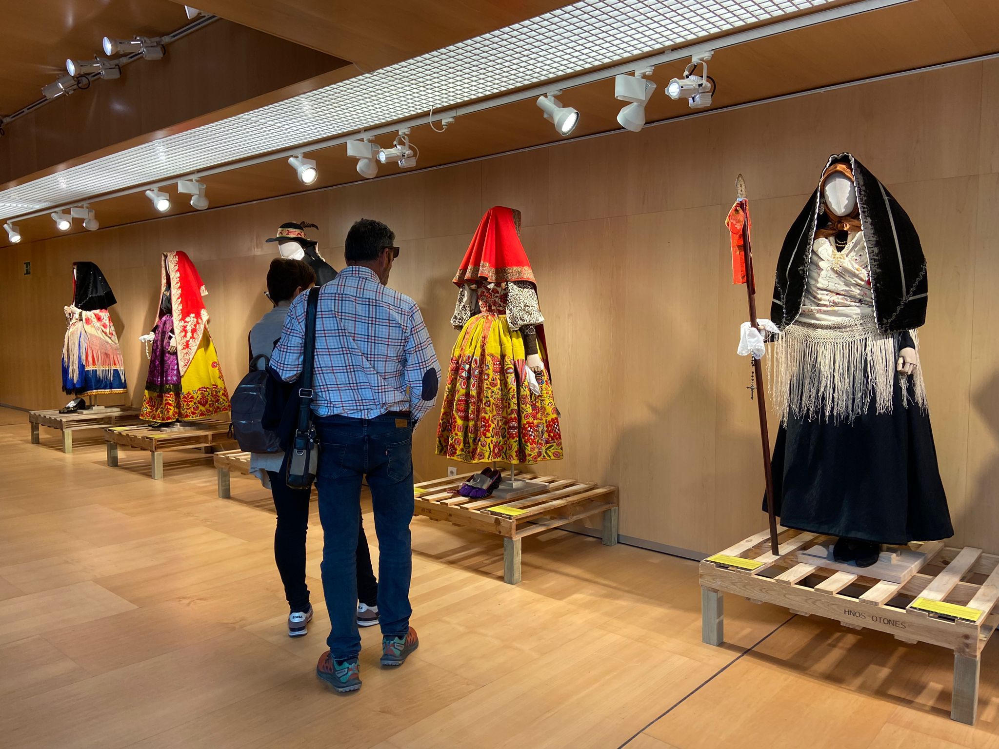 Las indumentarias tradicionales visten el Ramos Carrión con el Festival Ritual