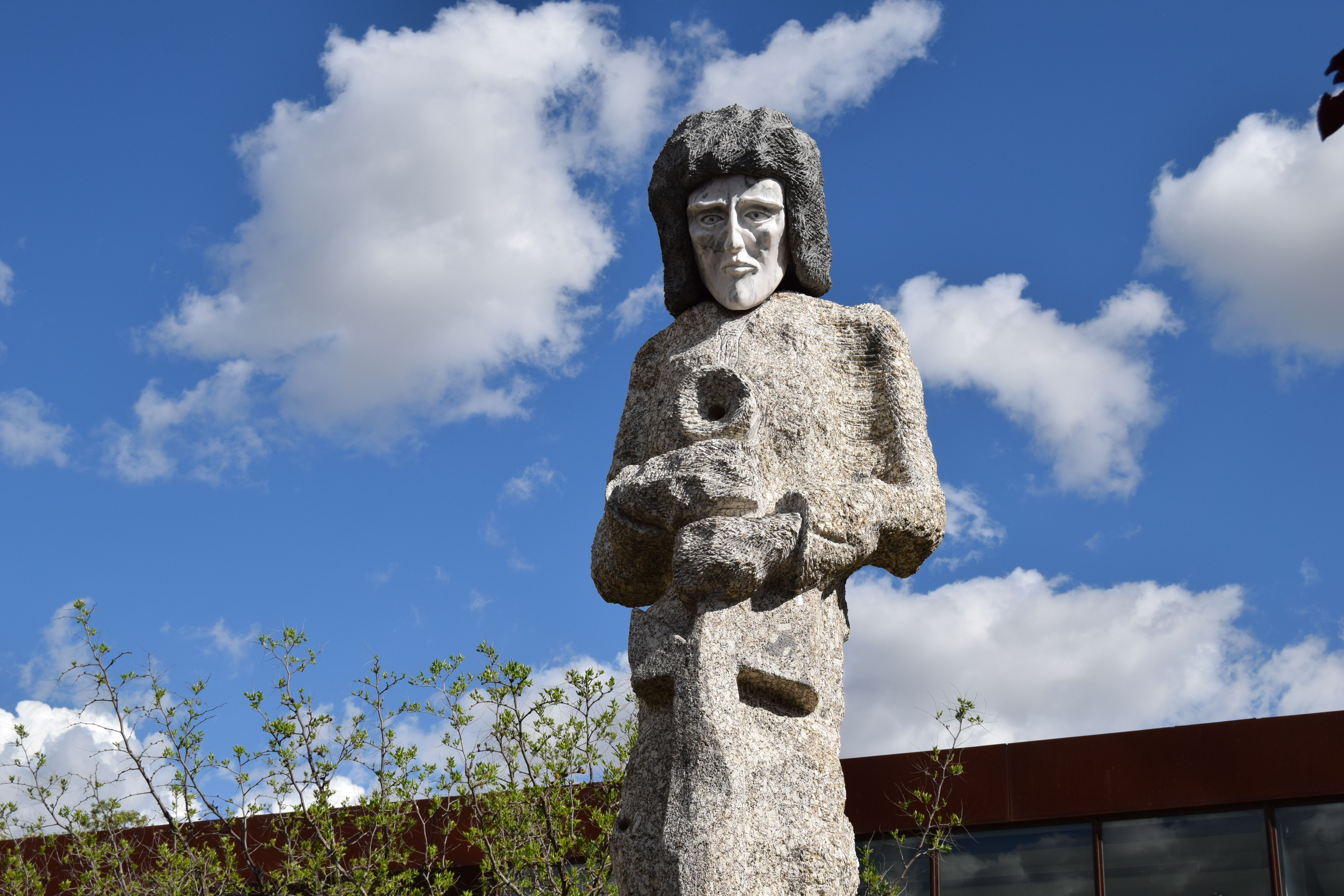 Escultura donada a Zamora por la Gran Orden Alfonsina y la Sociedad Histórica de la independencia de Portugal