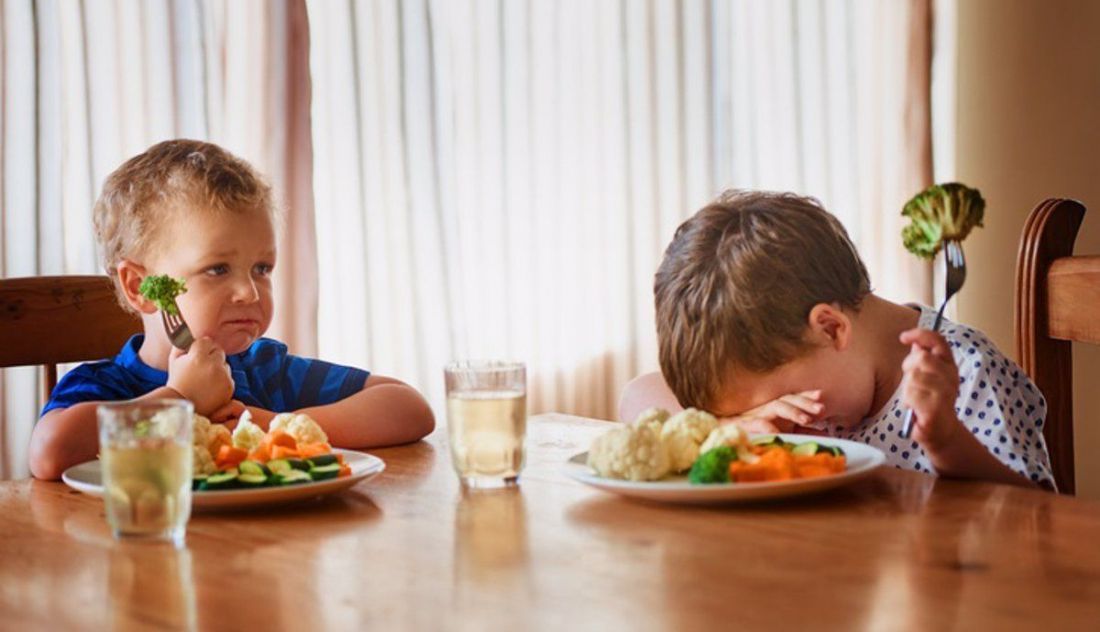 Niños comiendo. Foto EP