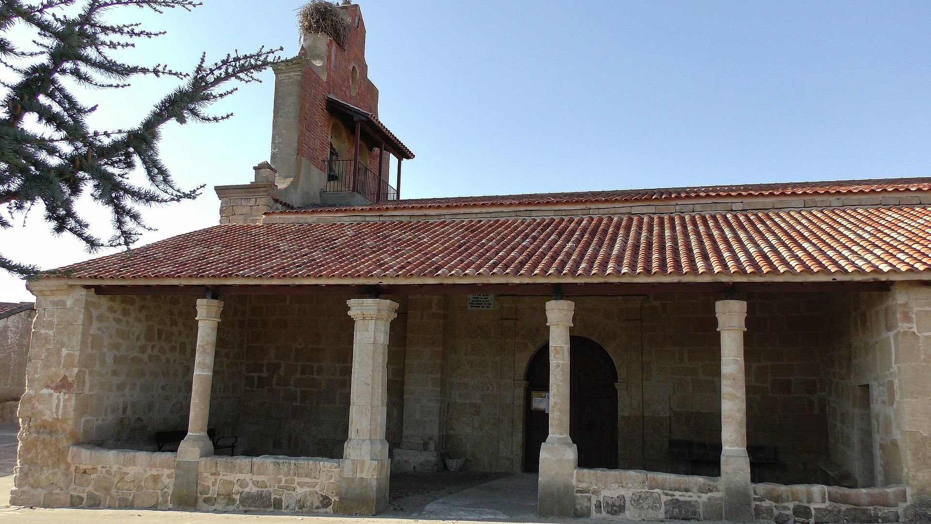 Iglesia parroquial de Fuentepreadas