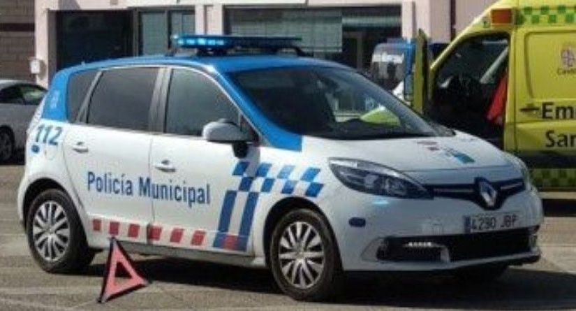 Policía Municipal y ambulancia