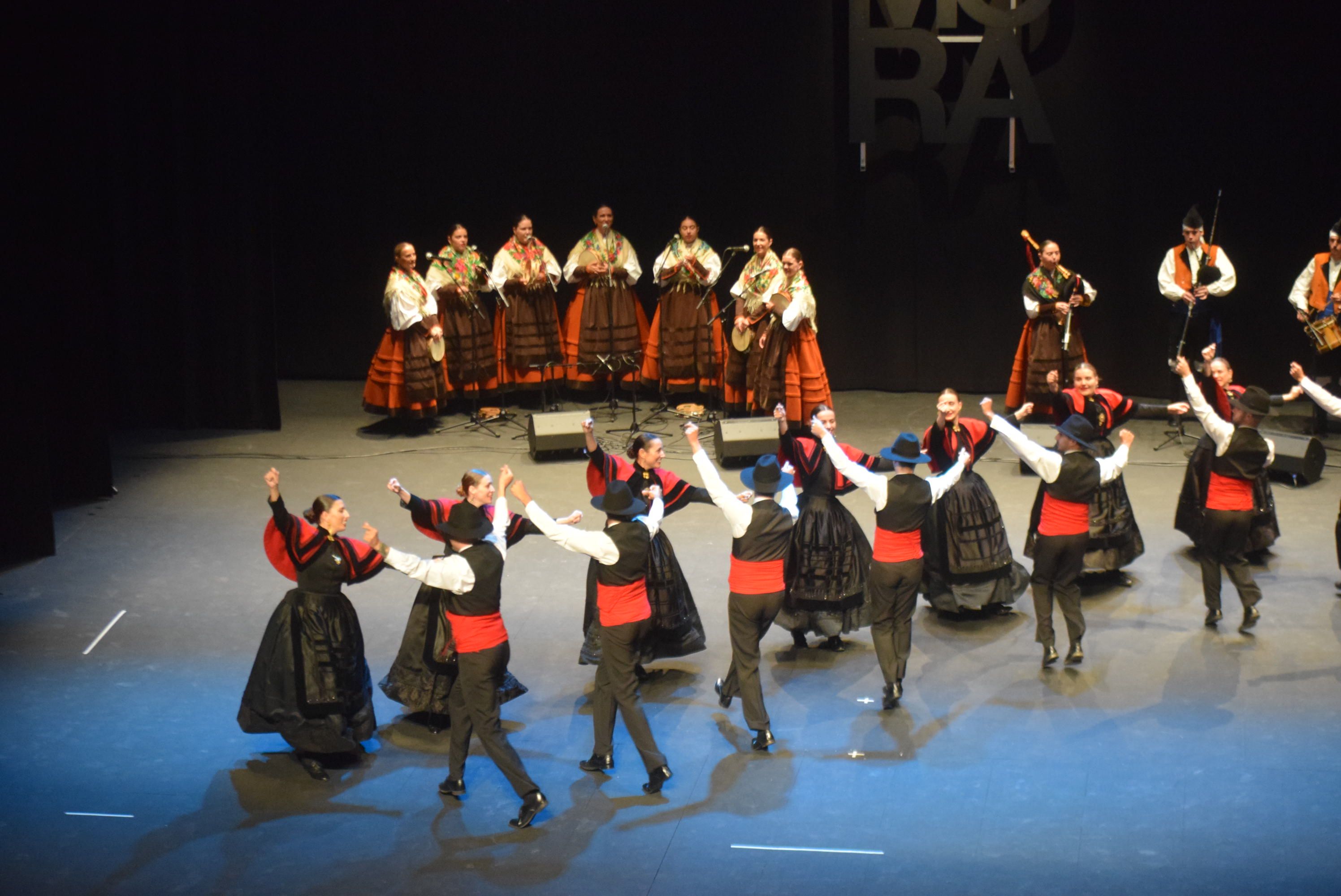 Gala Folklórica Internacional (34)