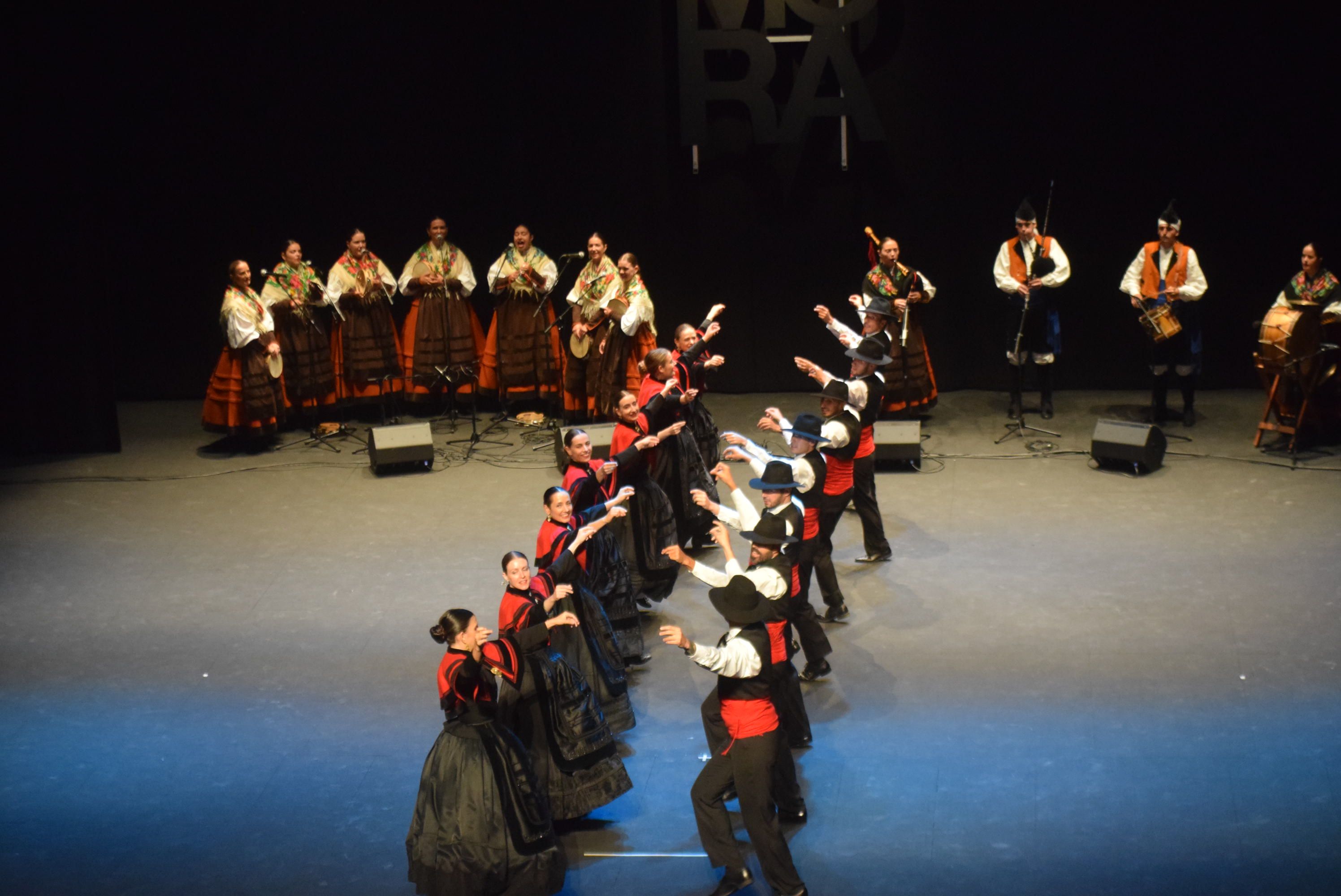 Gala Folklórica Internacional (36)