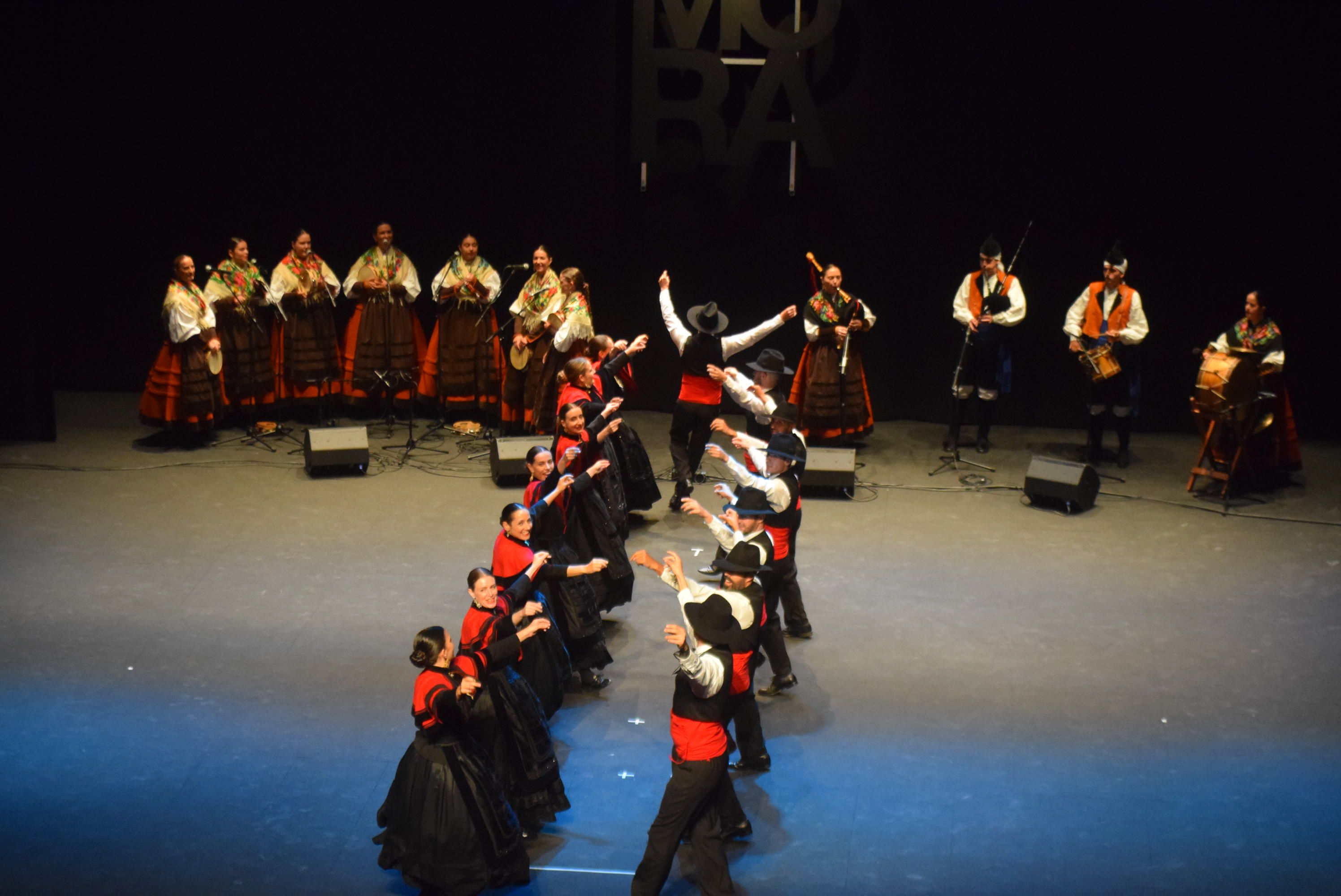 Gala Folklórica Internacional (37)