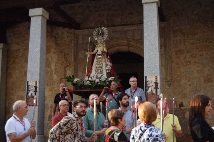 Zamora honra a su Patrona por las calles de la capital (20)