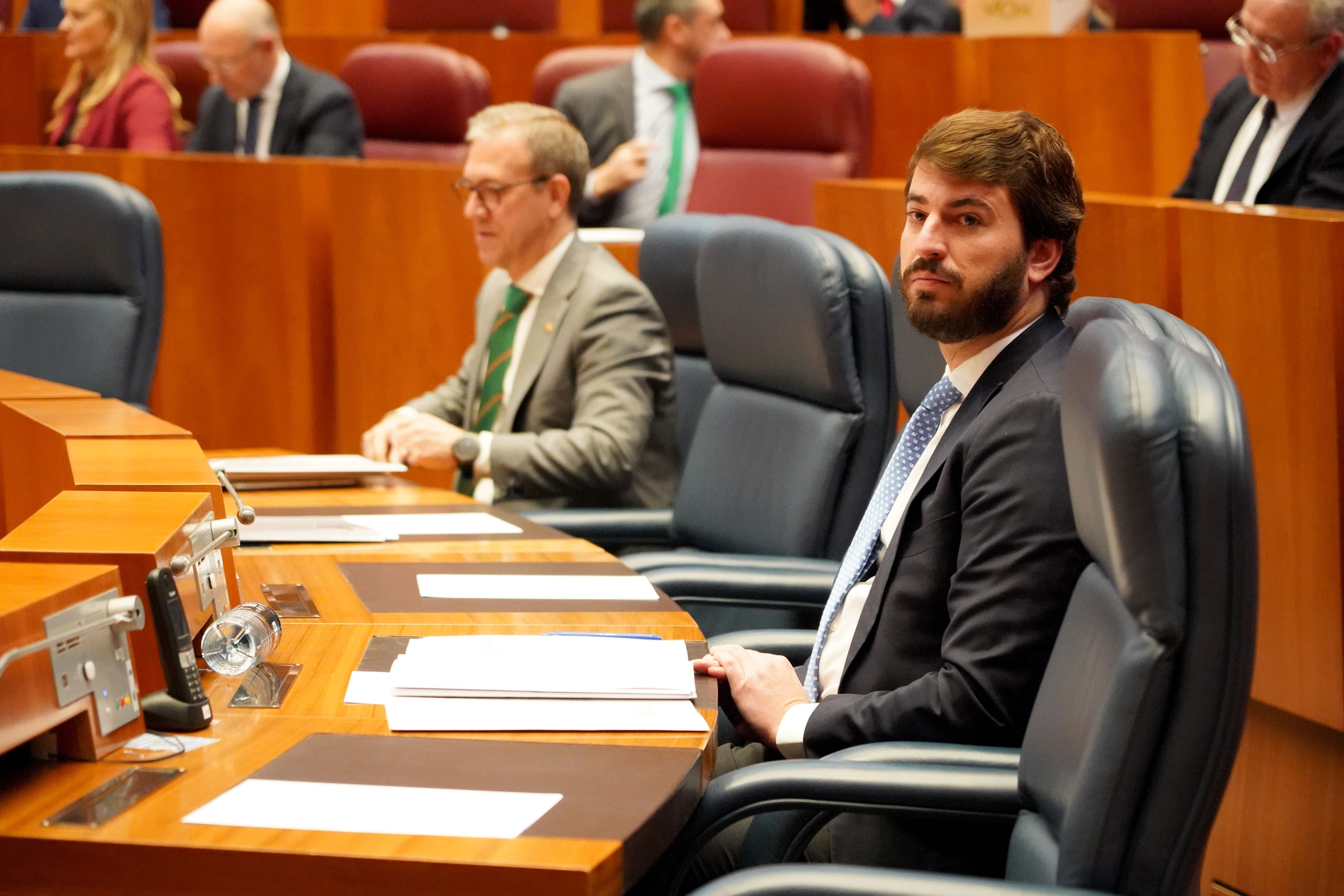 García   Gallardo en el Pleno de las Cortes. ICAL