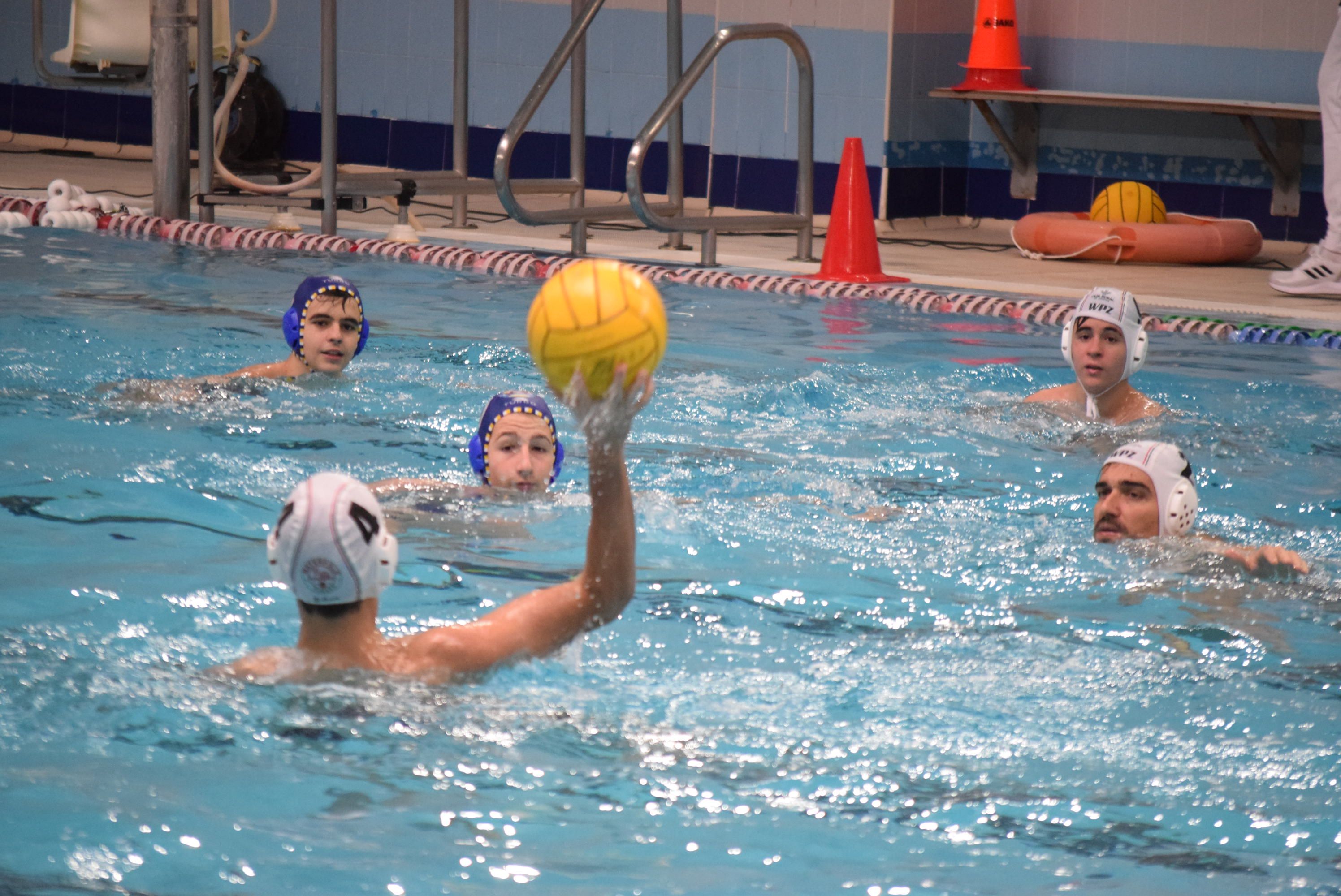 Un encuentro del Waterpolo Zamora. Archivo.