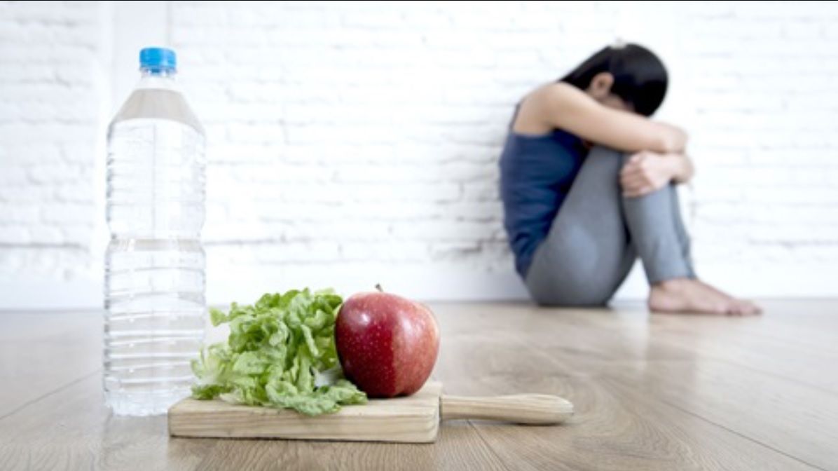 La anorexia no es dejar de comer. OCU.