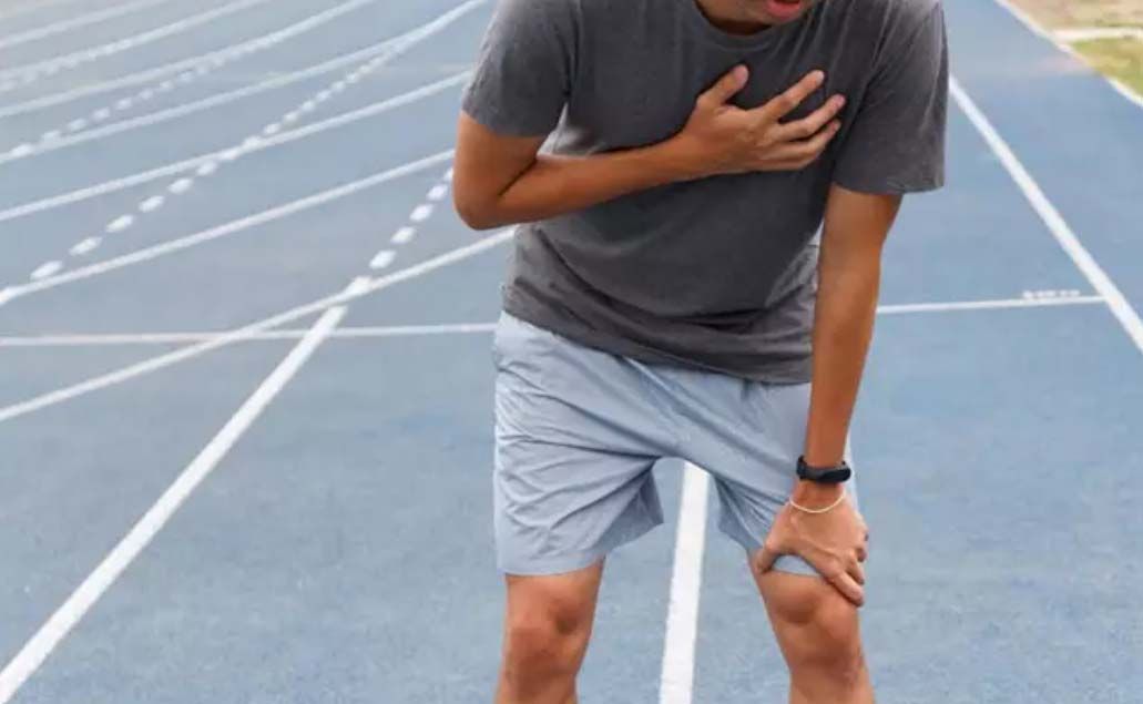 Dolor en el pecho después de hacer deporte. JIRATTAWUT ISTOCK. Archivo