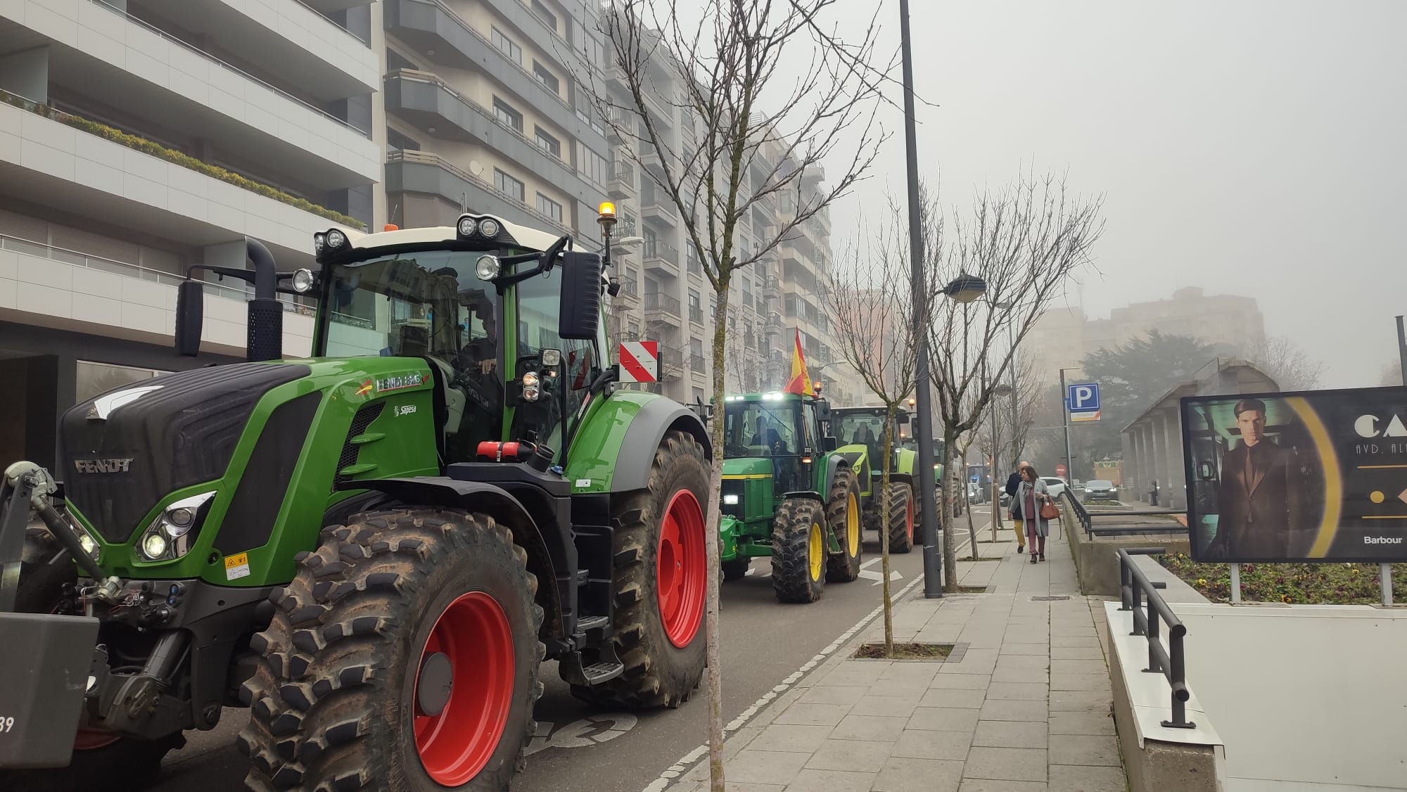  Tractorada reivindicativa en Zamora por la situación del sector 