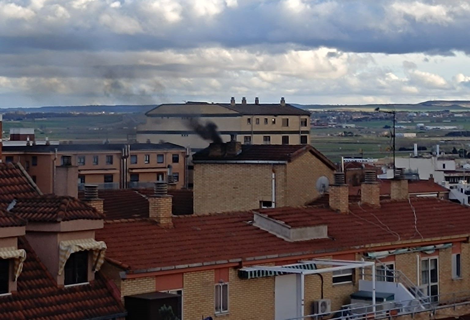 Alarma En Zamora Capital Por Un Posible Incendio En Un Bloque De Viviendas 9972