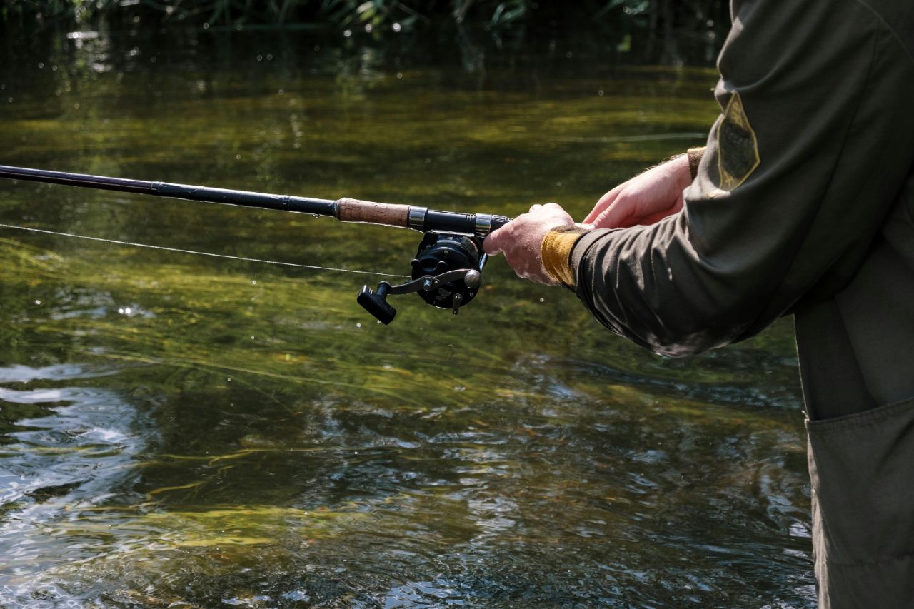 Pesca en aguas trucheras. Archivo