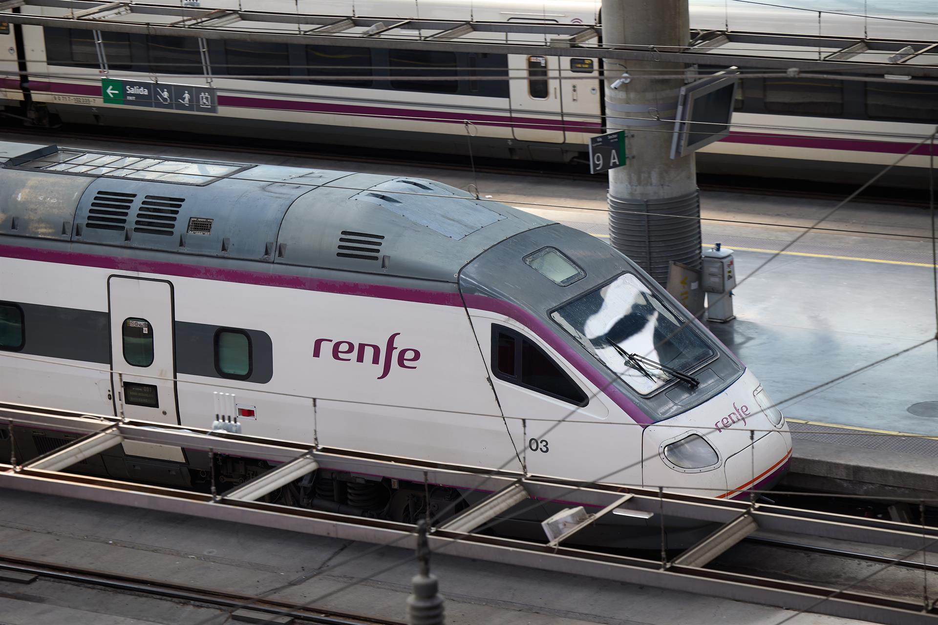 Tren de Renfe. Jesús Hellín - Europa Press.