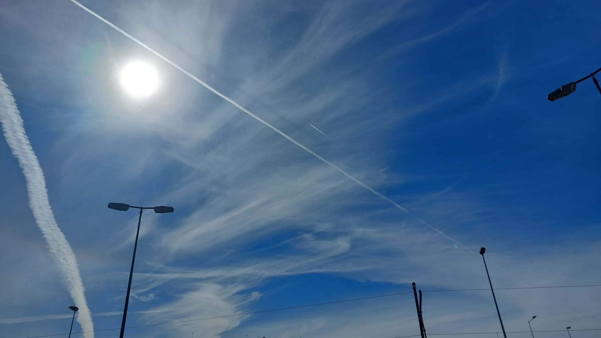 Sol y algunas nubes en Zamora.