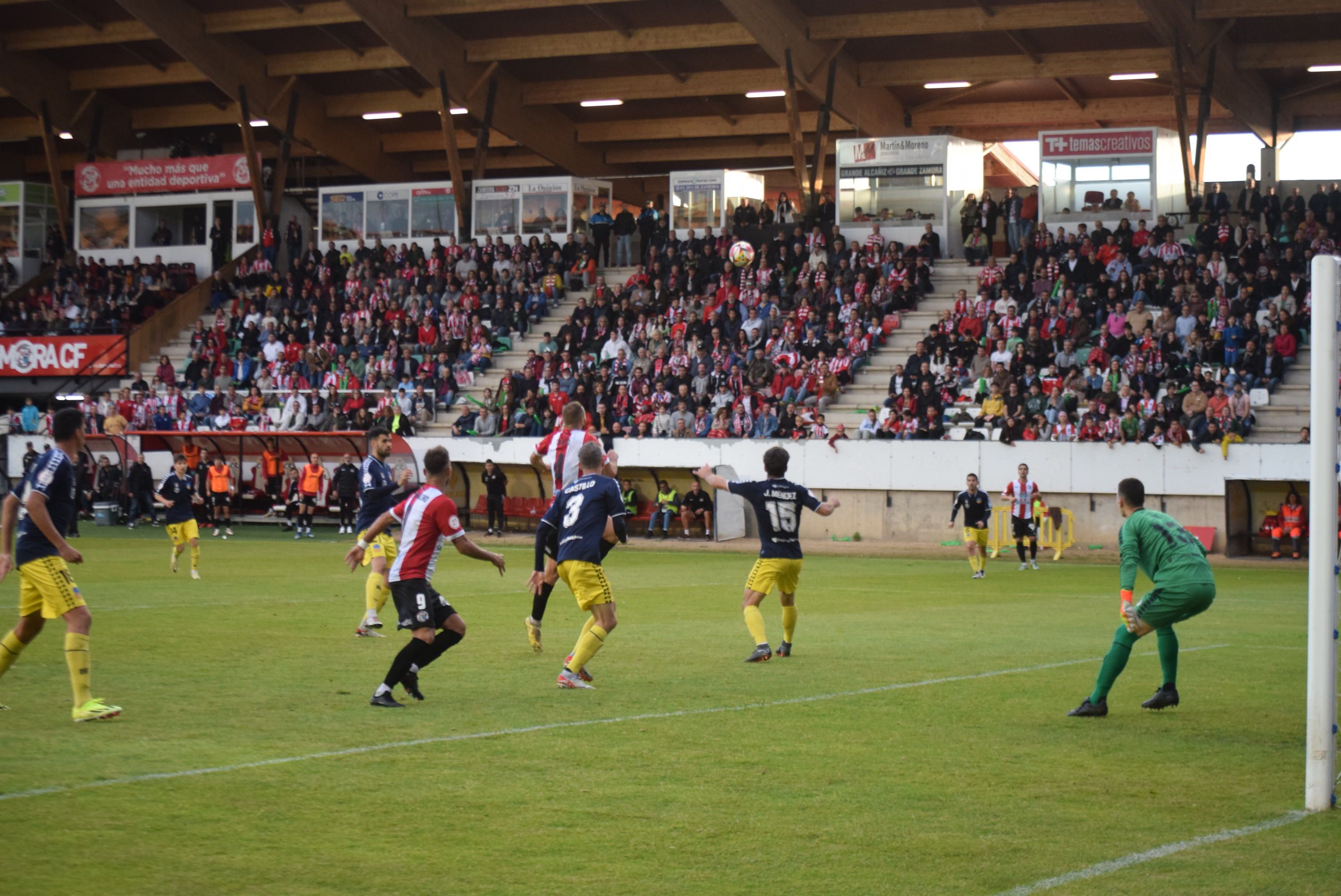 Zamora CF partido Ruta de La Plata.Archivo