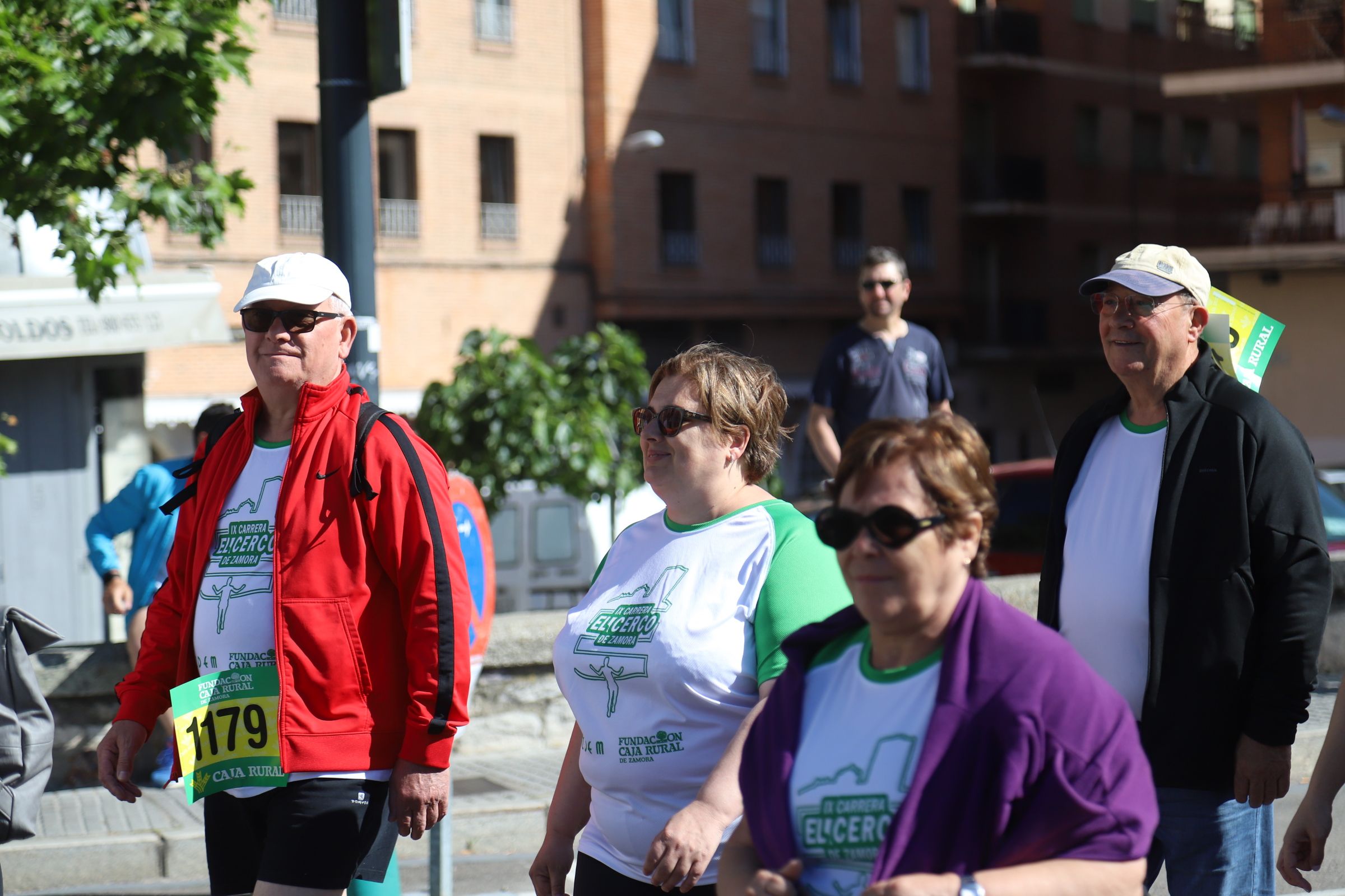 Andarines y patinadores en la IX edición de la carrera El Cerco de Zamora. FOTO: María Lorenzo