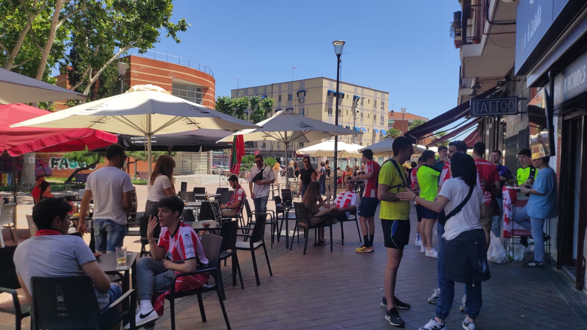 Aficionados rojiblancos en San Sebastián de los Reyes.