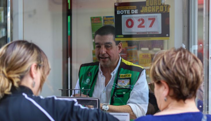 Victoriano Sutil, vendedor zamorano de la ONCE Foto: María Lorenzo
