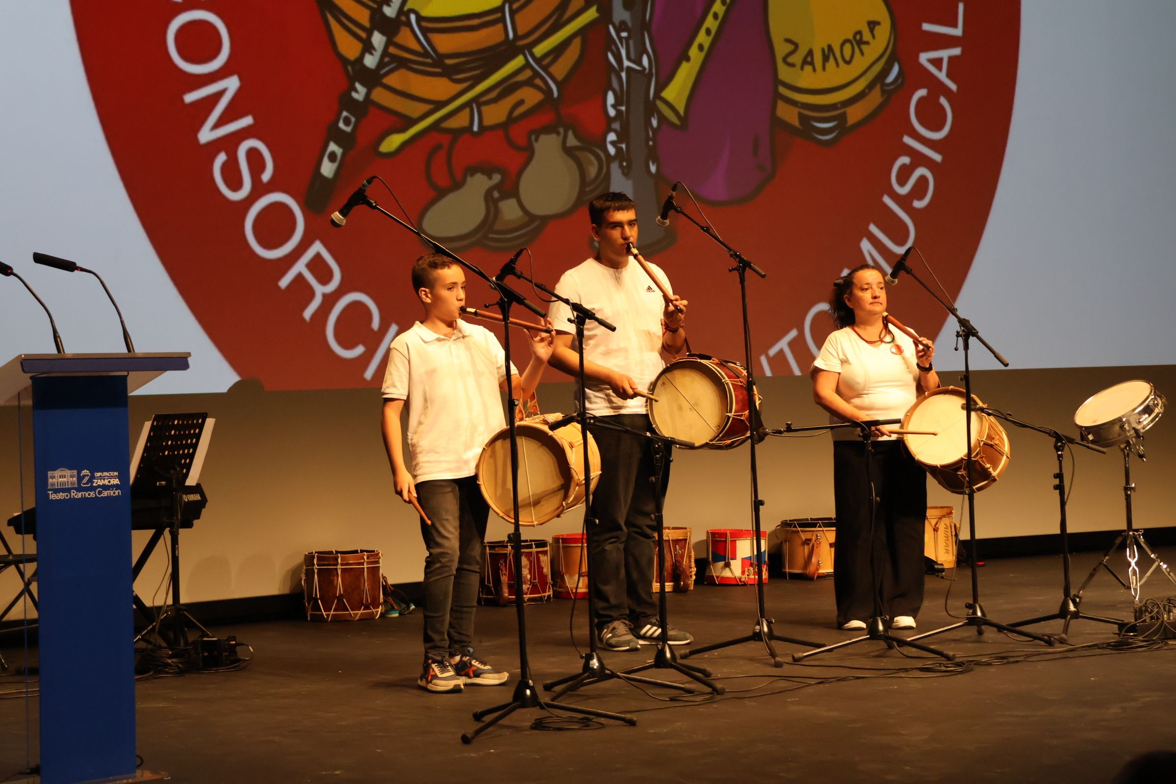 Actuación fin de curso de la Escuela de Folklore de Zamora