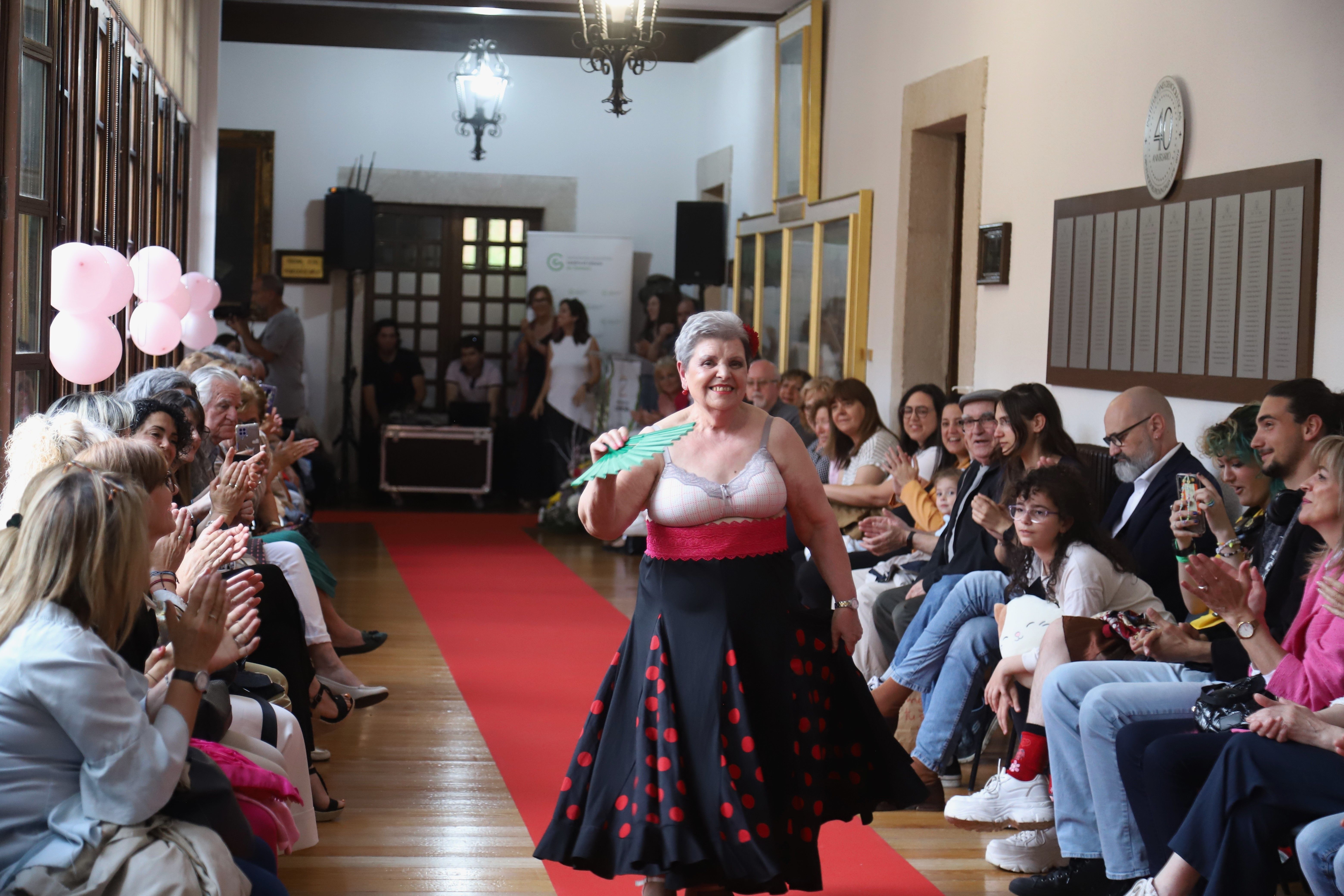 XXI Desfile 'Mucho x Vivir' de la AAECC de Zamora  Fotos: María Lorenzo