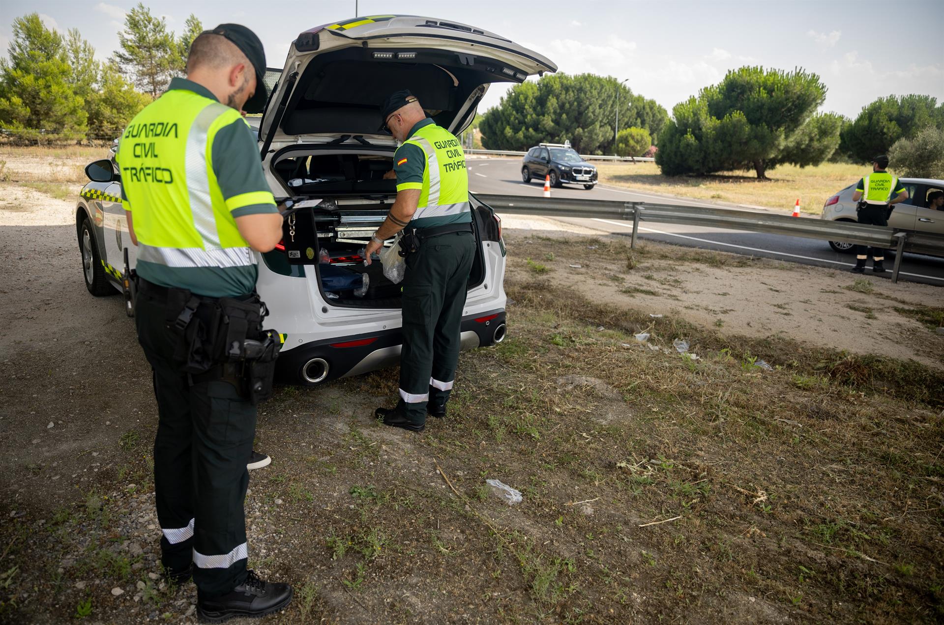 Control de tráfico de la Guardia Civil.   Eduardo Parra   Europa Press