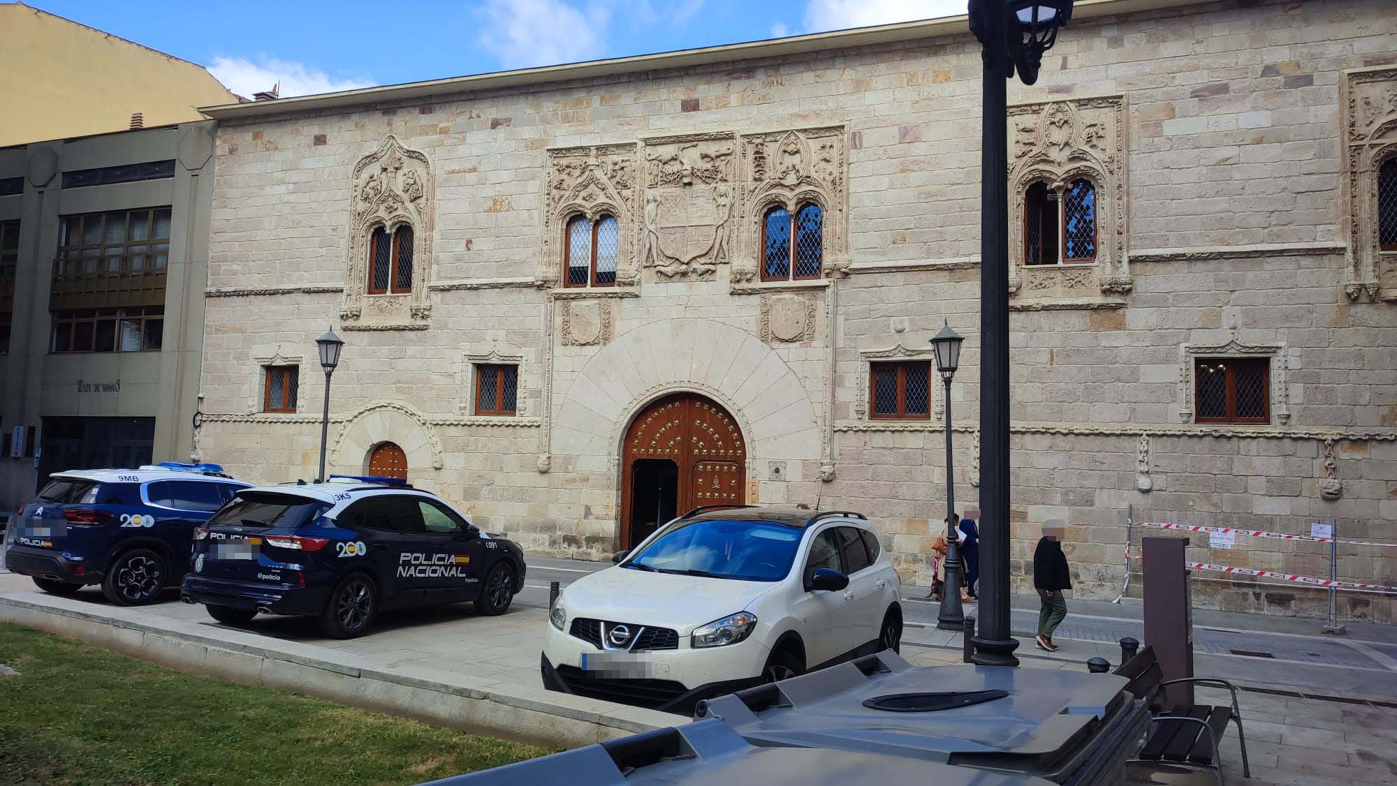 Audiencia Provincial de Zamora, también conocido como Palacio de los Momos.