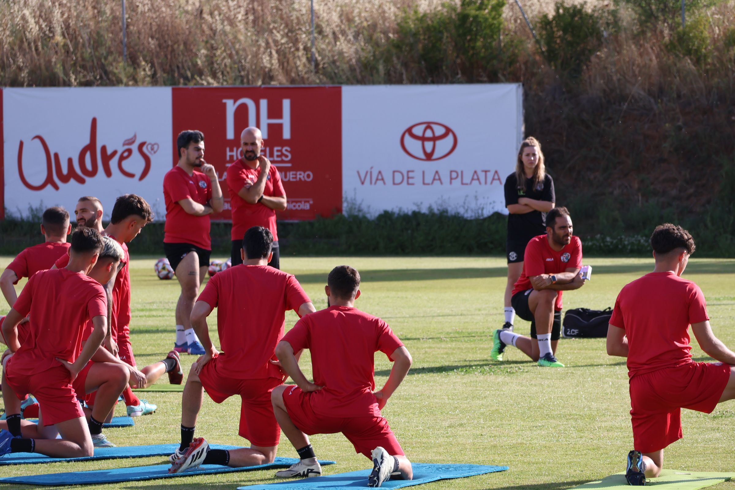 Primer entrenamiento del Zamora CF en pretemporada 2024 2025 (1)